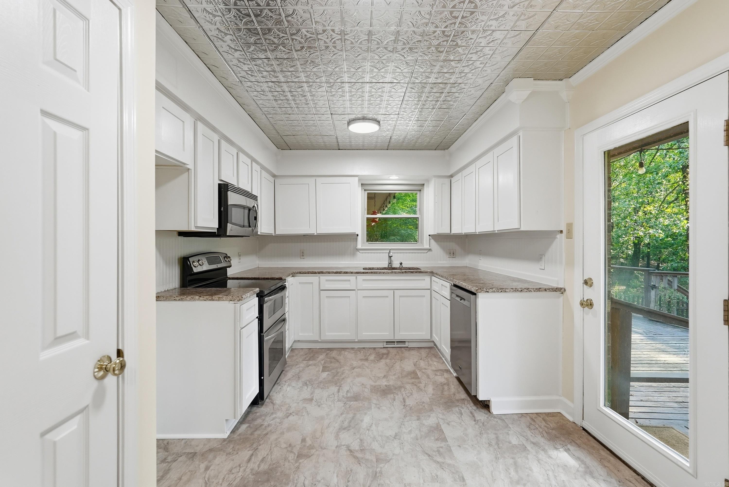 29 Rolling Hills Drive Property Photo 8