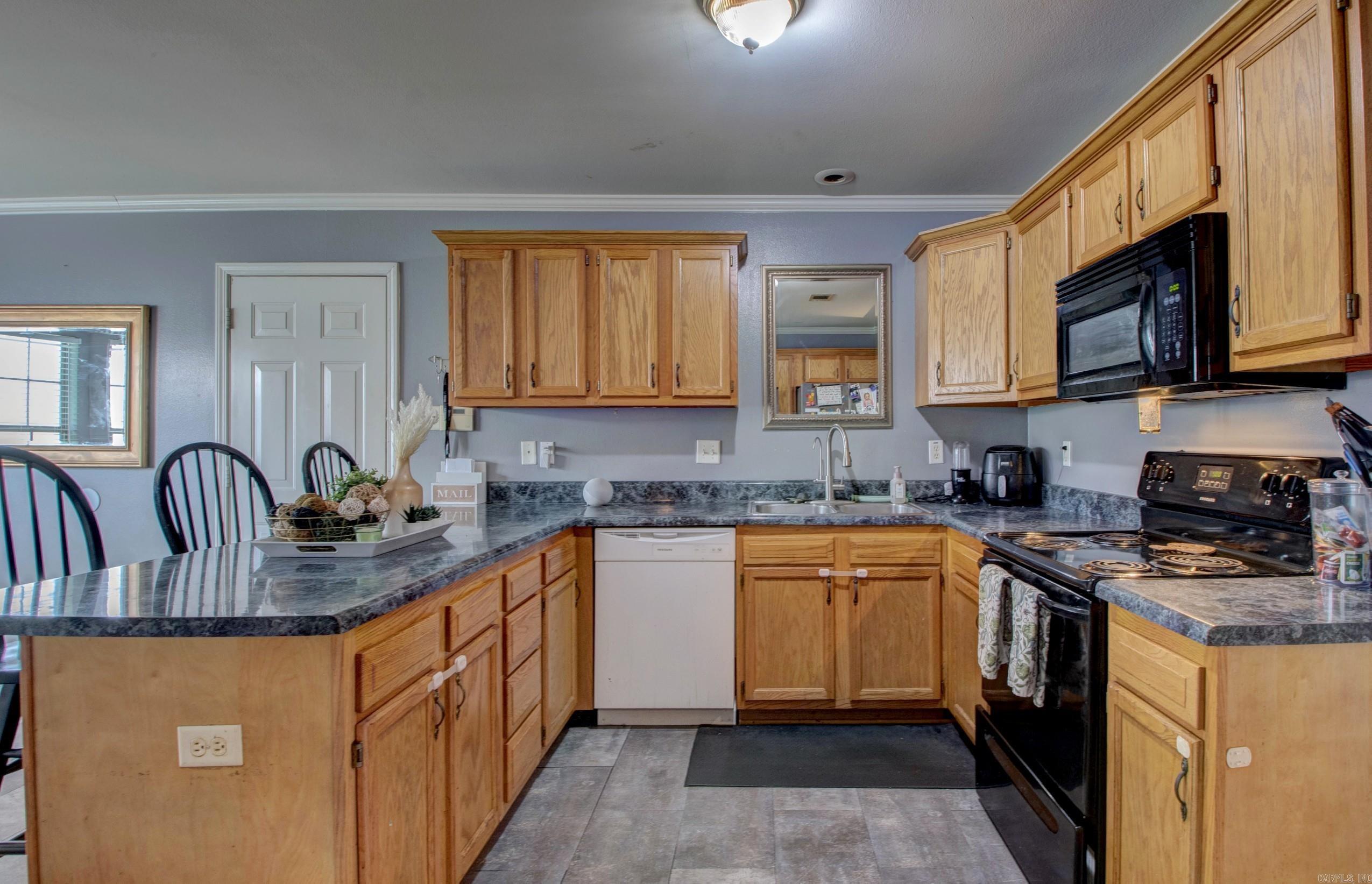 9721 Herndon Road Property Photo 11