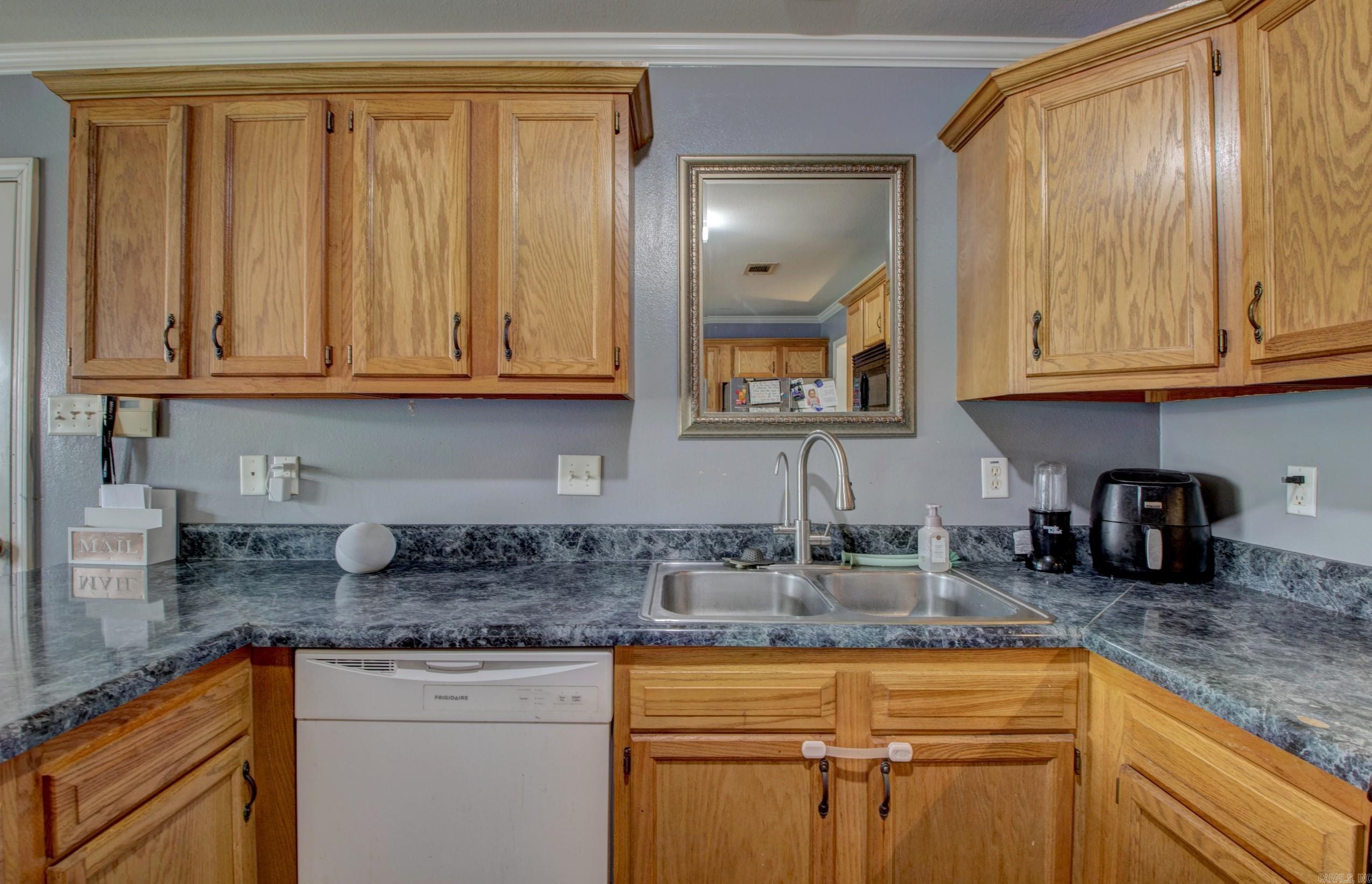 9721 Herndon Road Property Photo 17
