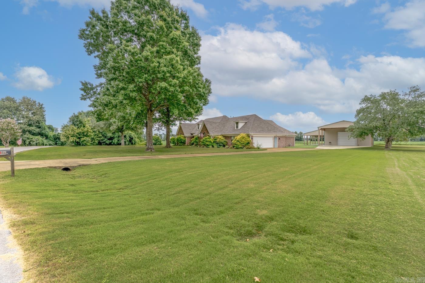 329 Windover Ln Property Photo 4