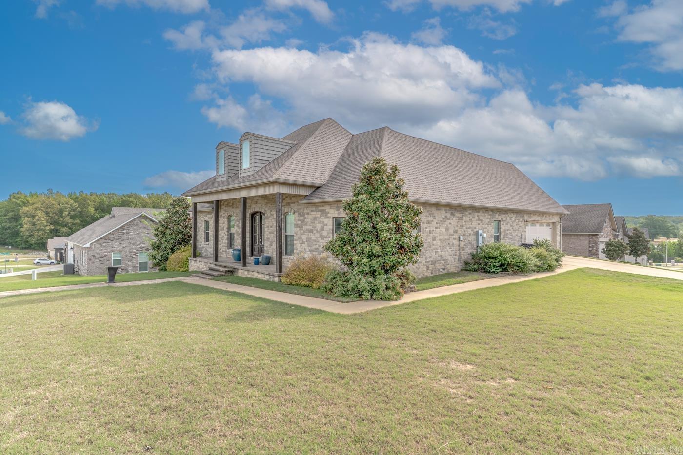 5024 Rockport Drive Property Photo 6