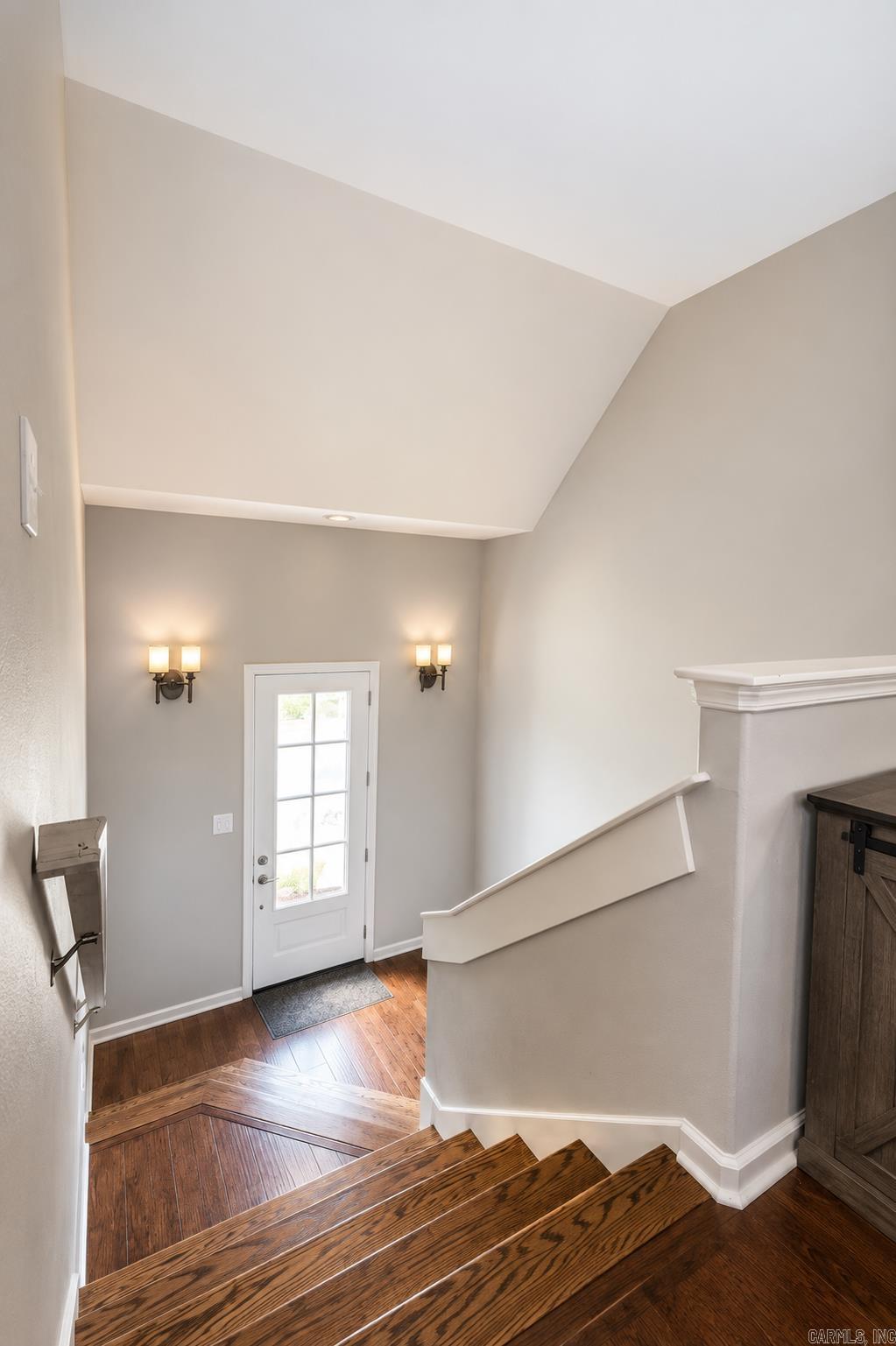 8313 Sapphire Dr Property Photo 2
