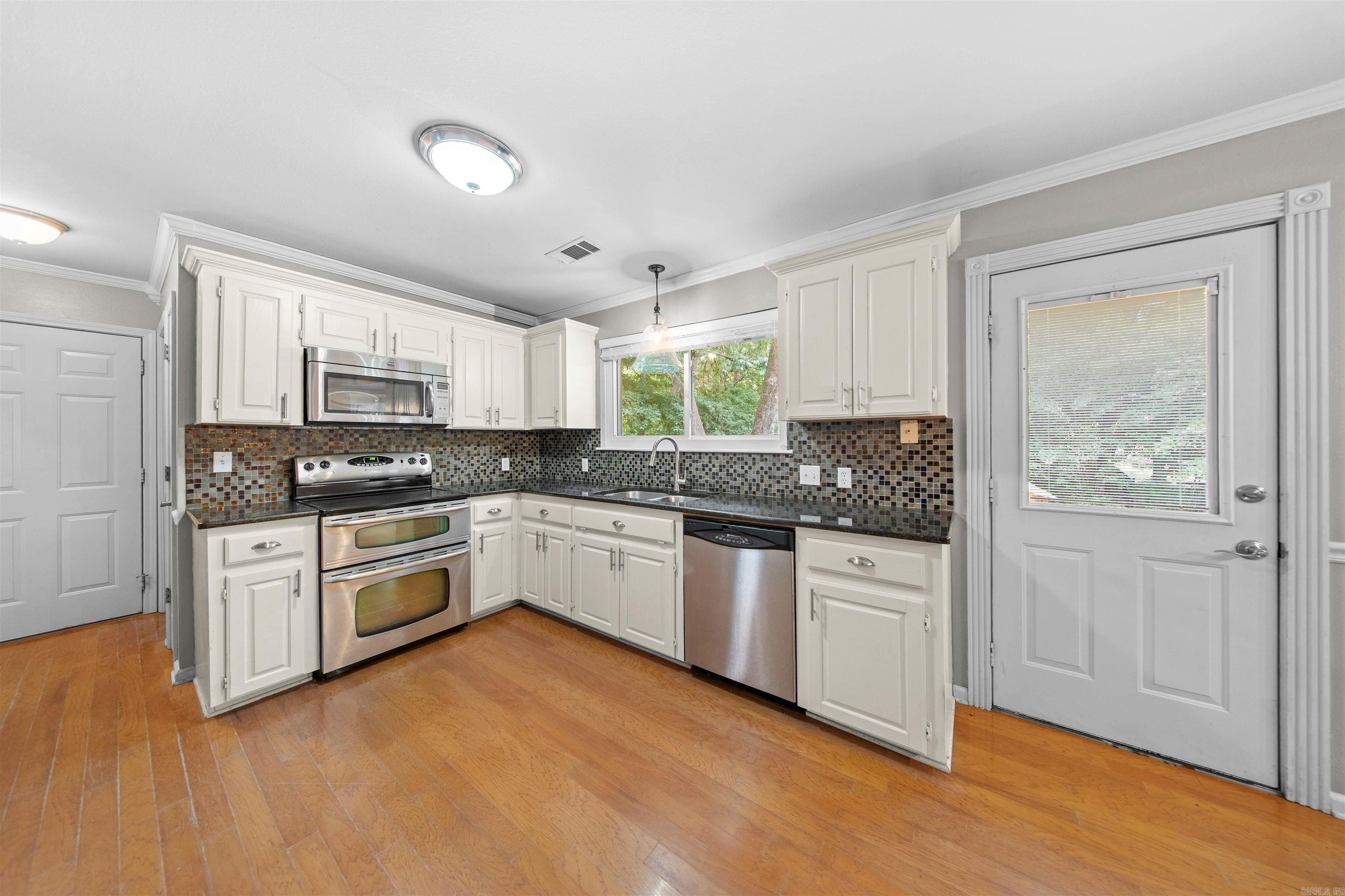 1718 Eagle Point Way Property Photo 9