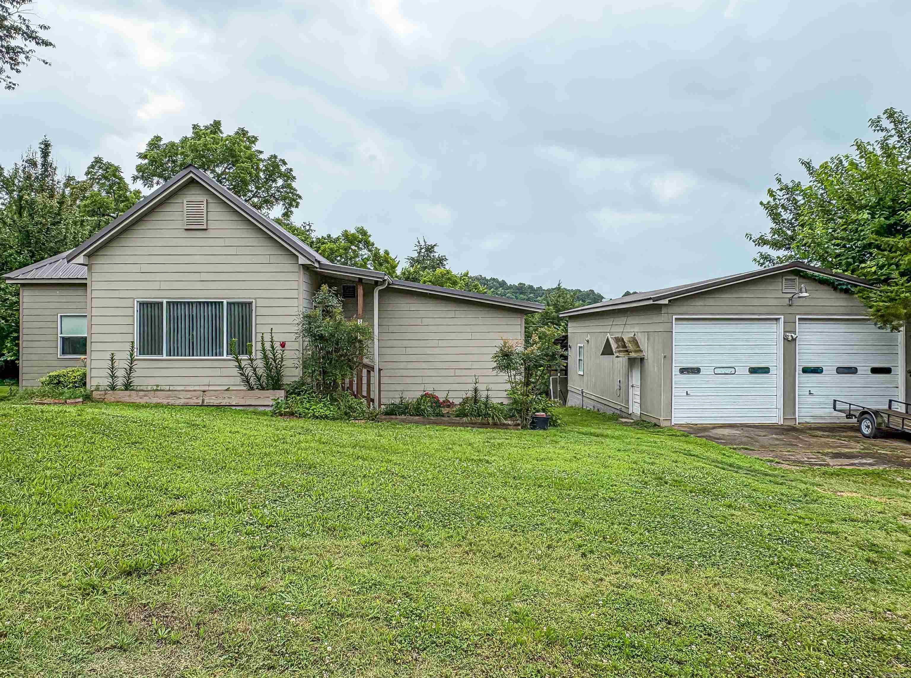 504 Mclean Avenue Property Photo 1