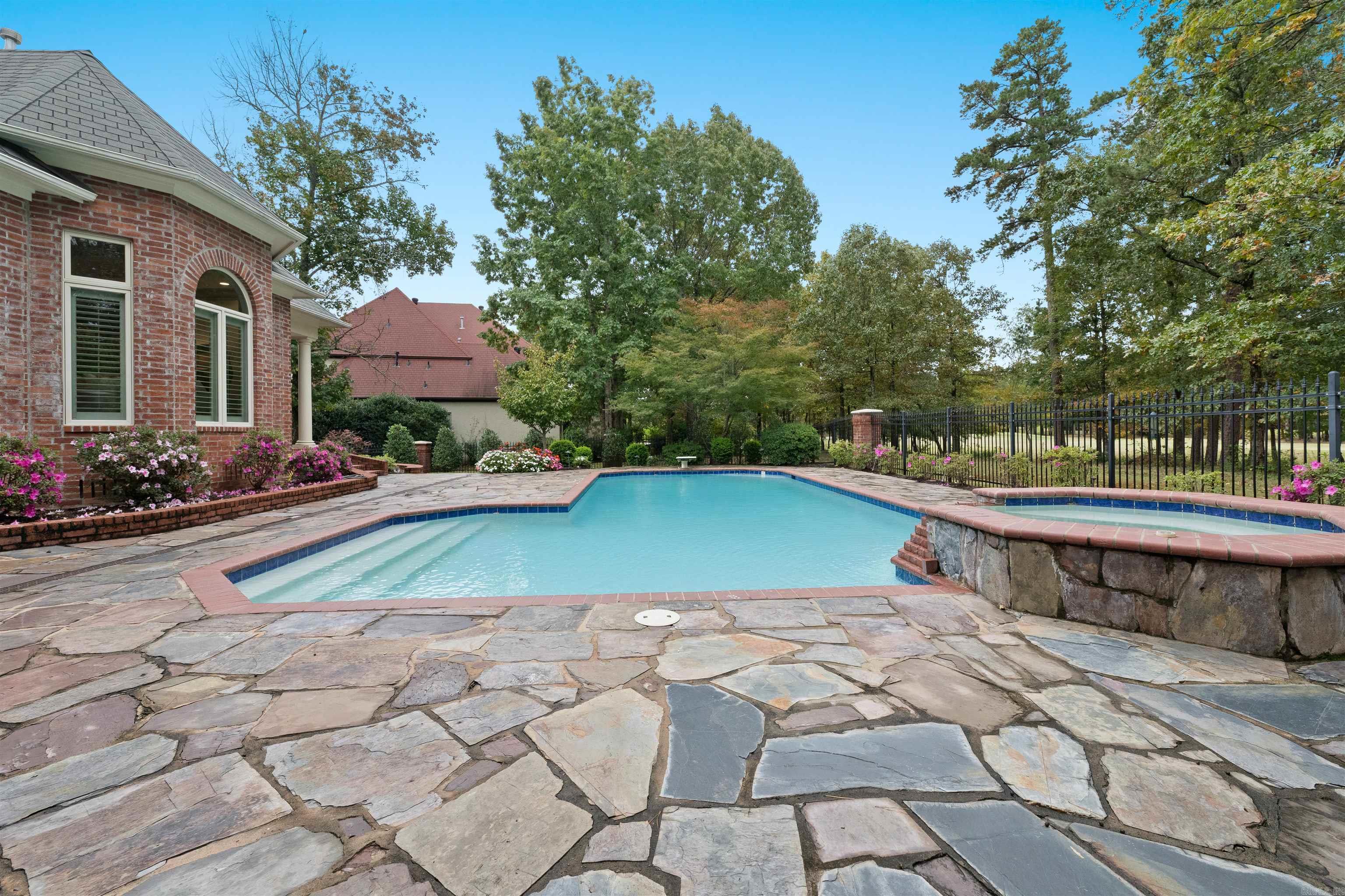 67 Sologne Circle Property Photo 49