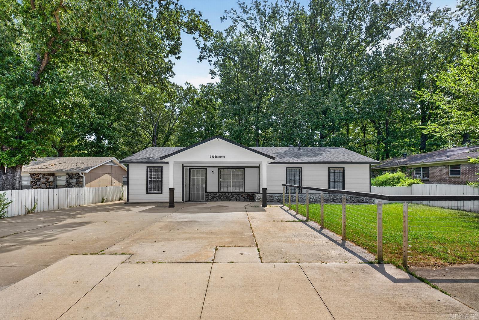 9705 Comstock Road Property Photo 1