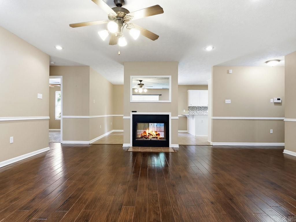 2910 Ward Drive Property Photo 4