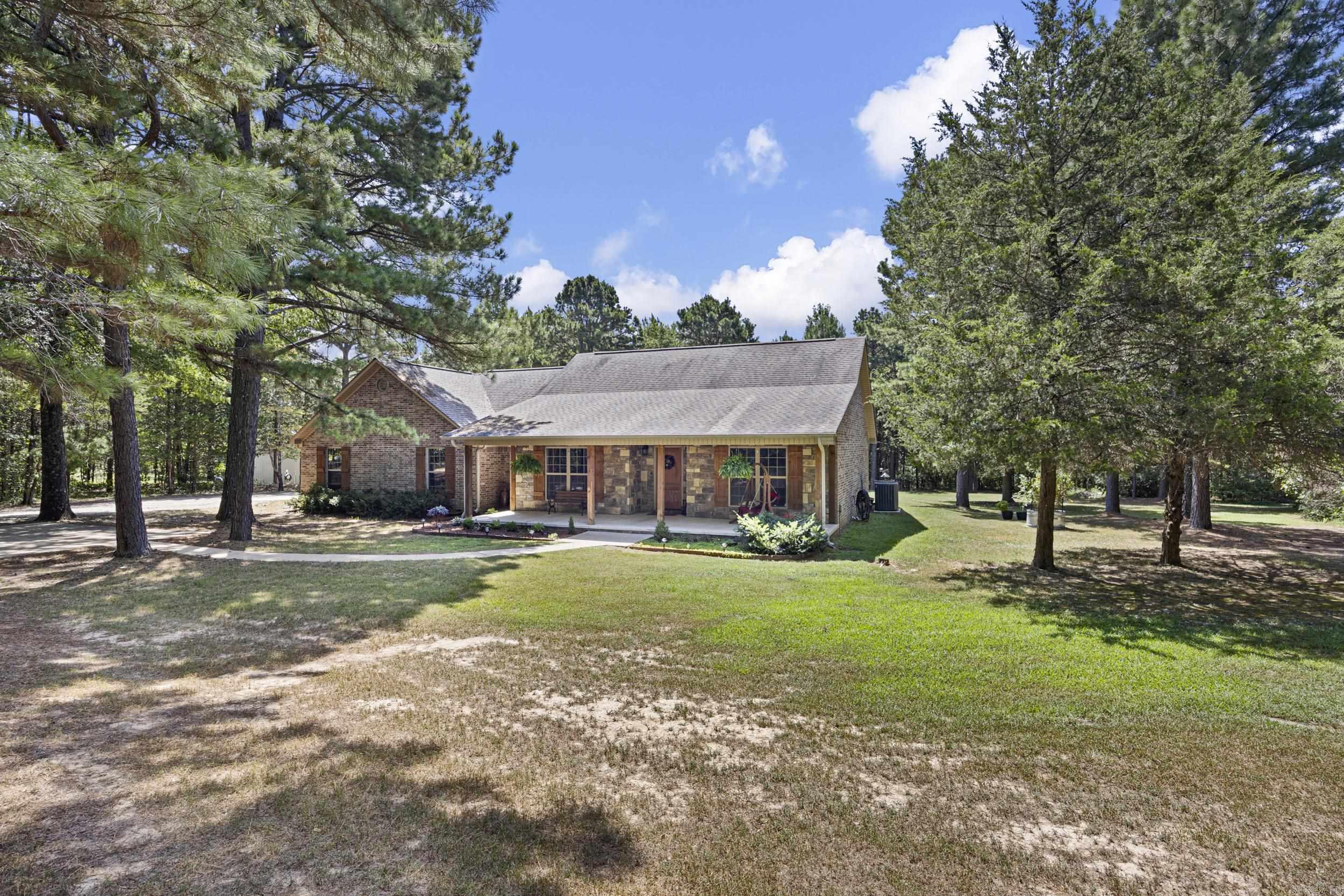 1770 Hwy 124 Property Photo 3