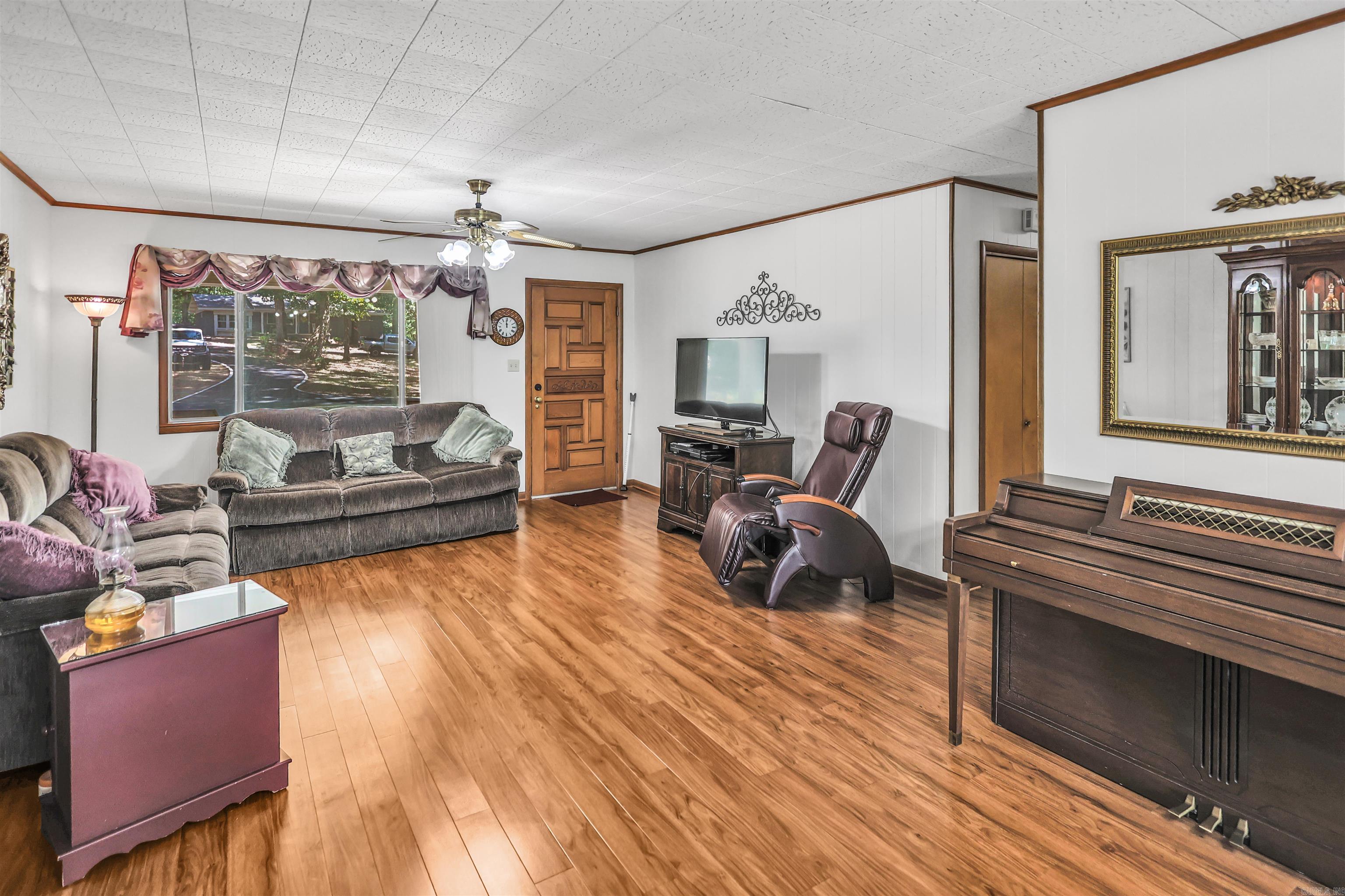 178 Bearce Circle Property Photo 4