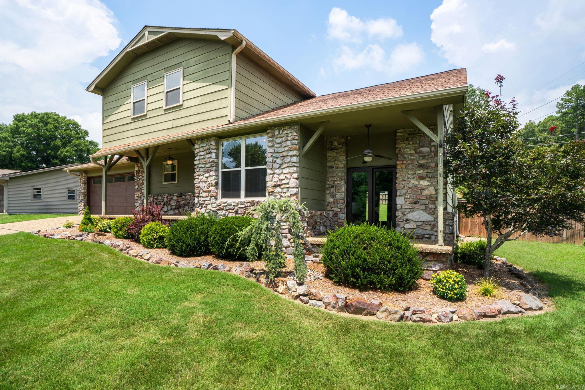 4 Manor Circle Property Photo 3