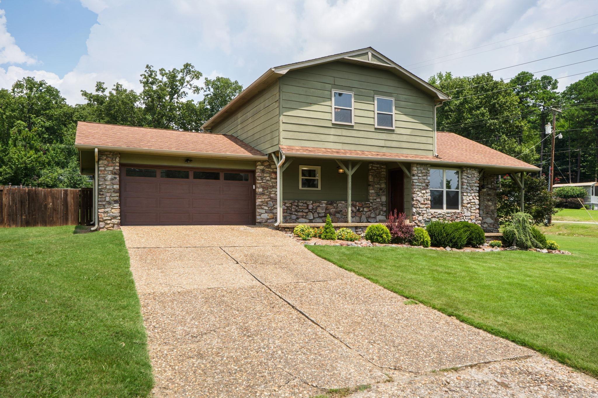 4 Manor Circle Property Photo 5