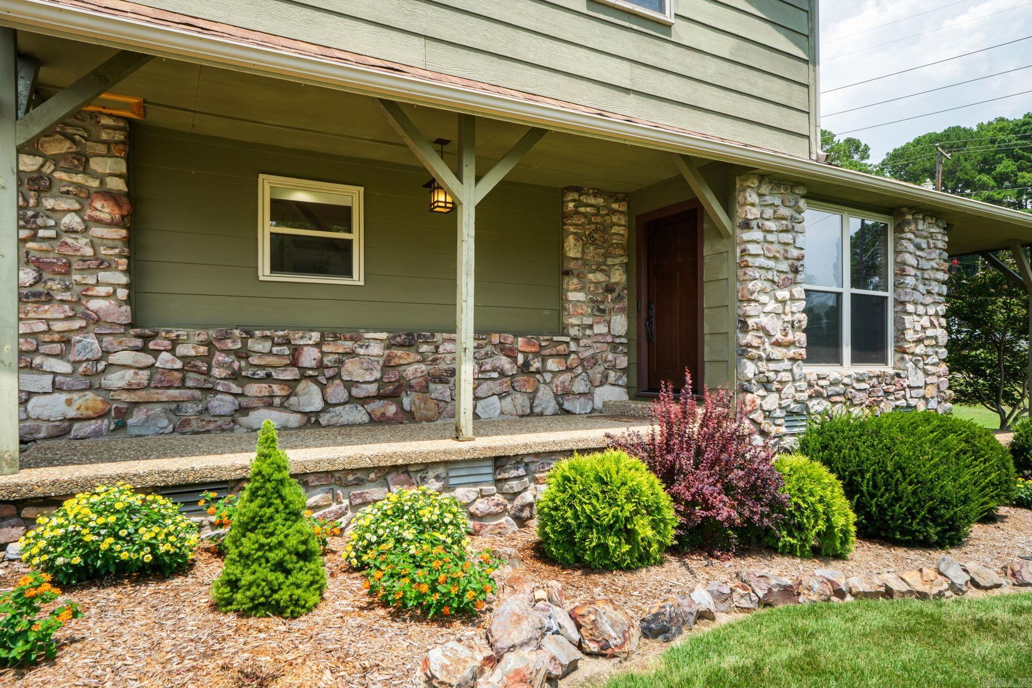 4 Manor Circle Property Photo 7