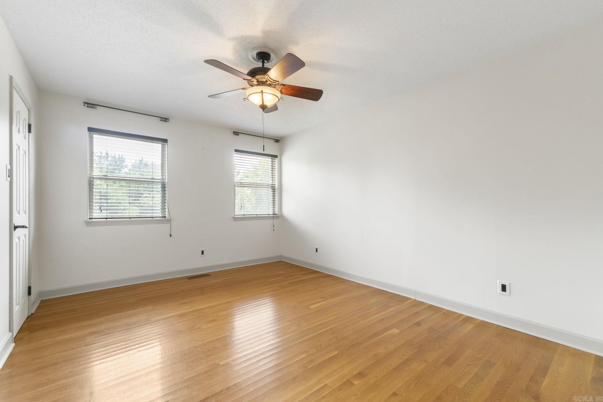 4 Manor Circle Property Photo 35