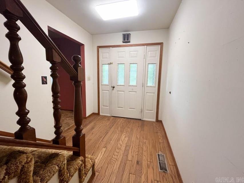 7704 County Road 2770 Property Photo 4