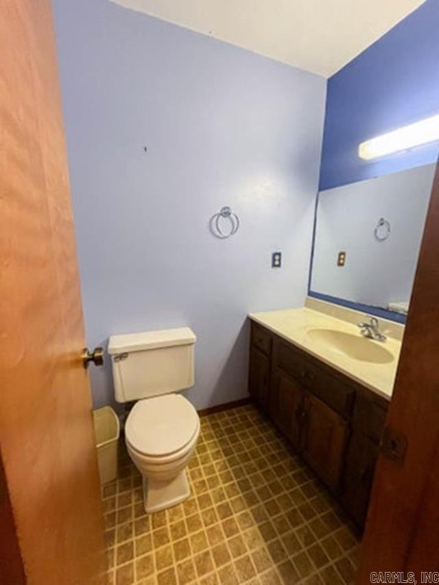 7704 County Road 2770 Property Photo 15
