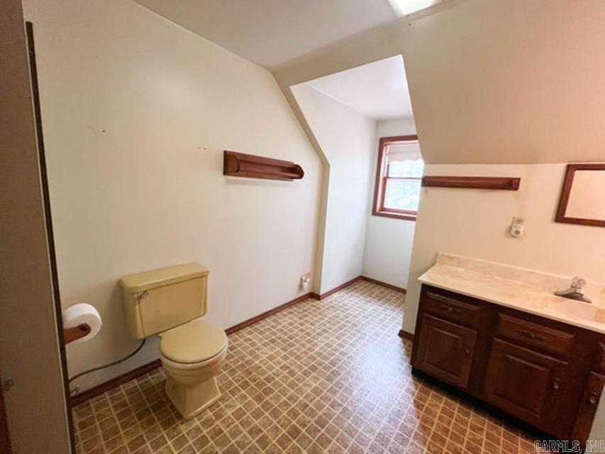 7704 County Road 2770 Property Photo 25