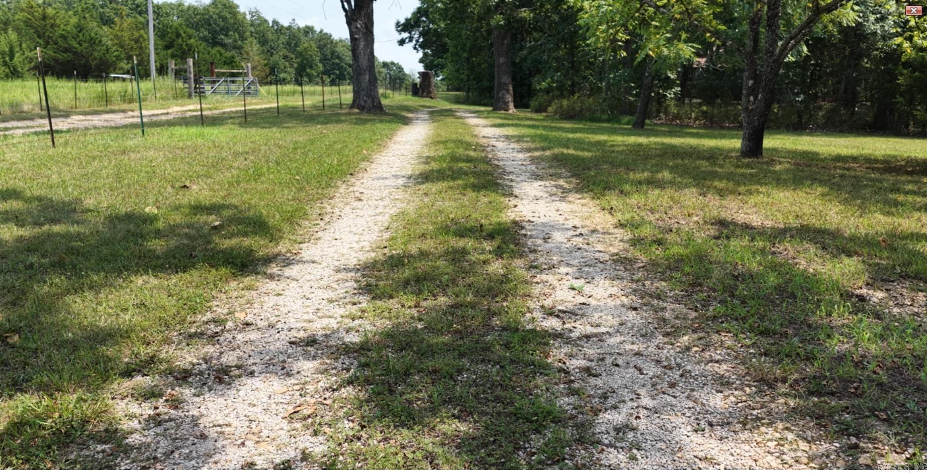 7704 County Road 2770 Property Photo 49