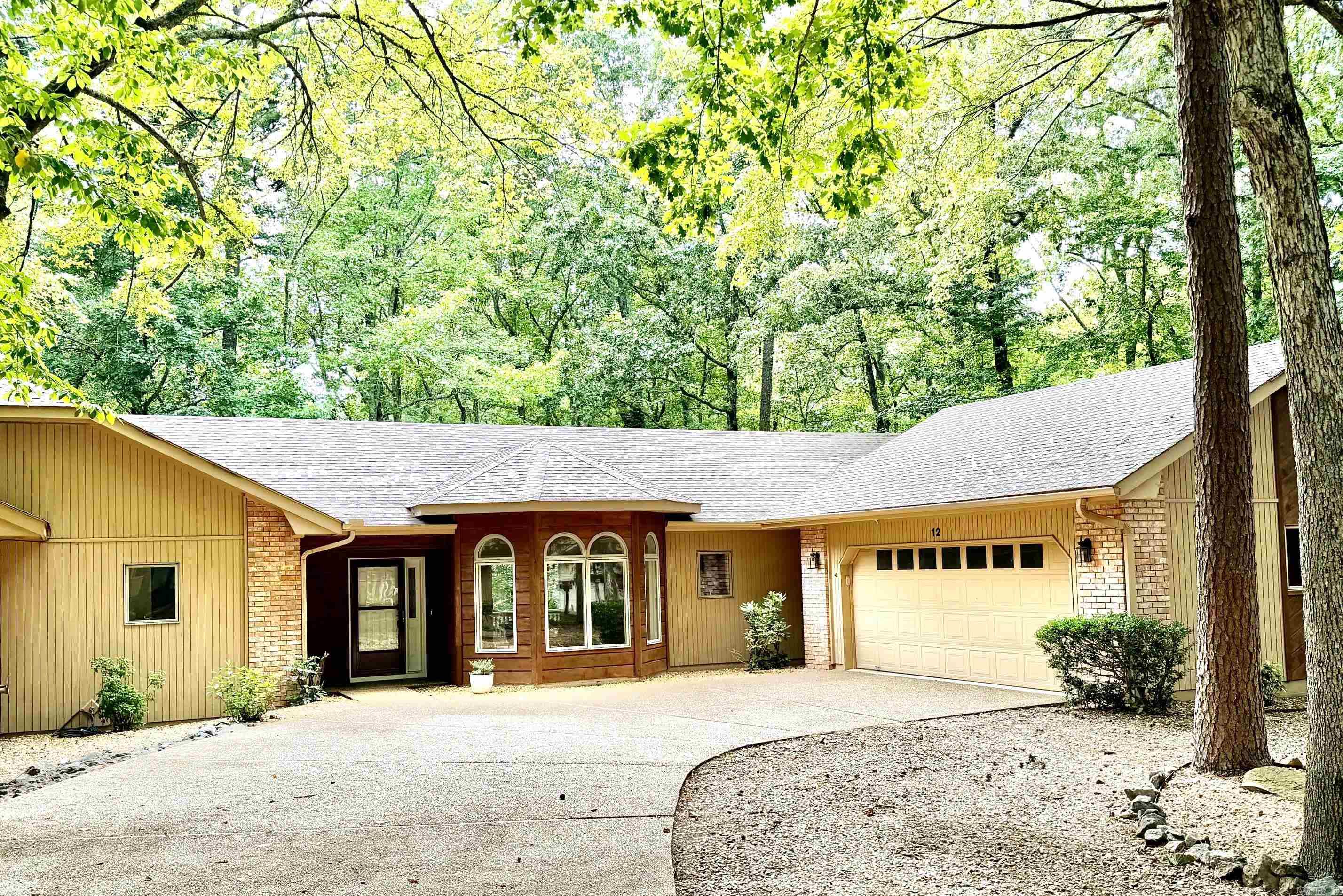 12 Emanuel Drive Property Photo 1