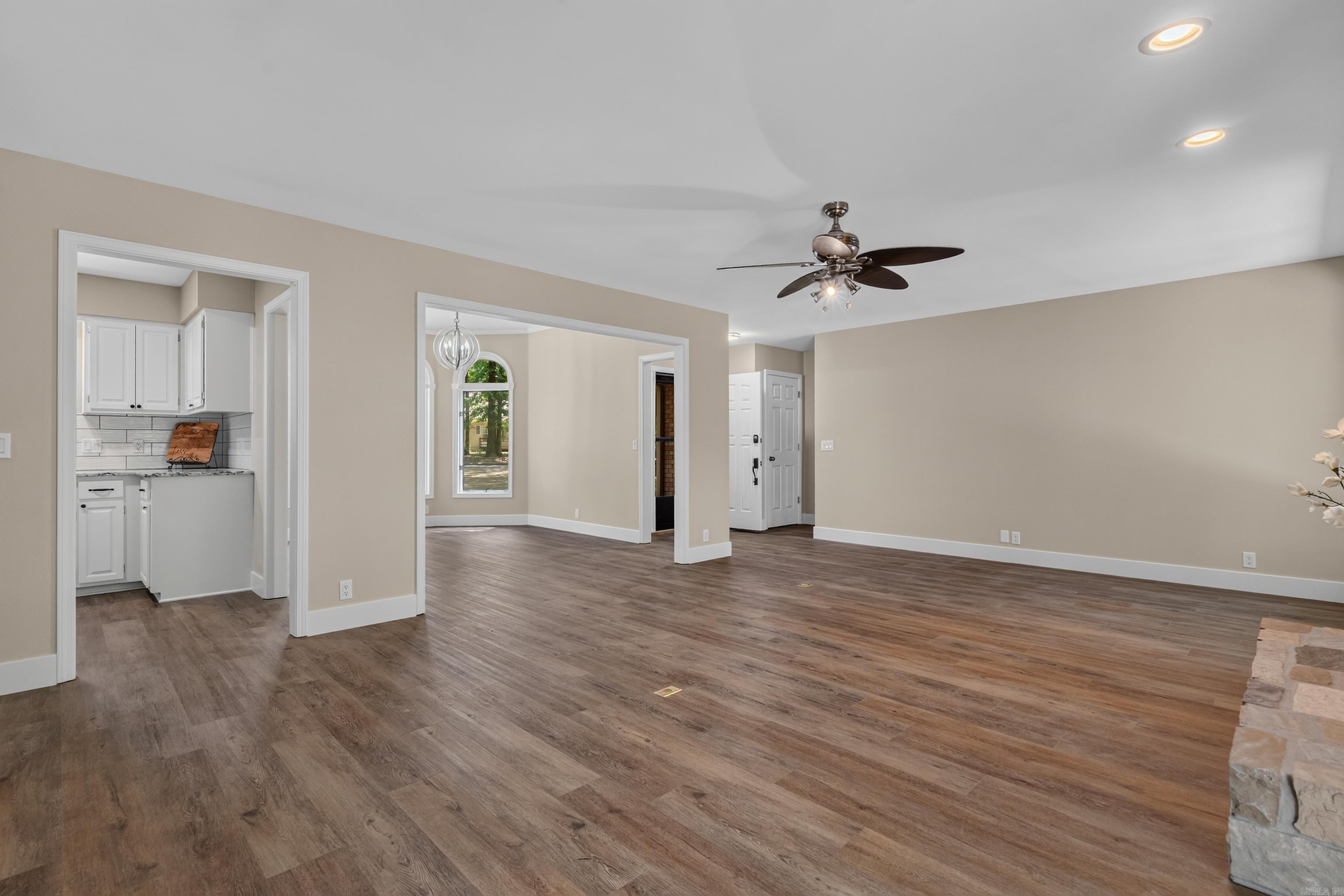 12 Emanuel Drive Property Photo 11