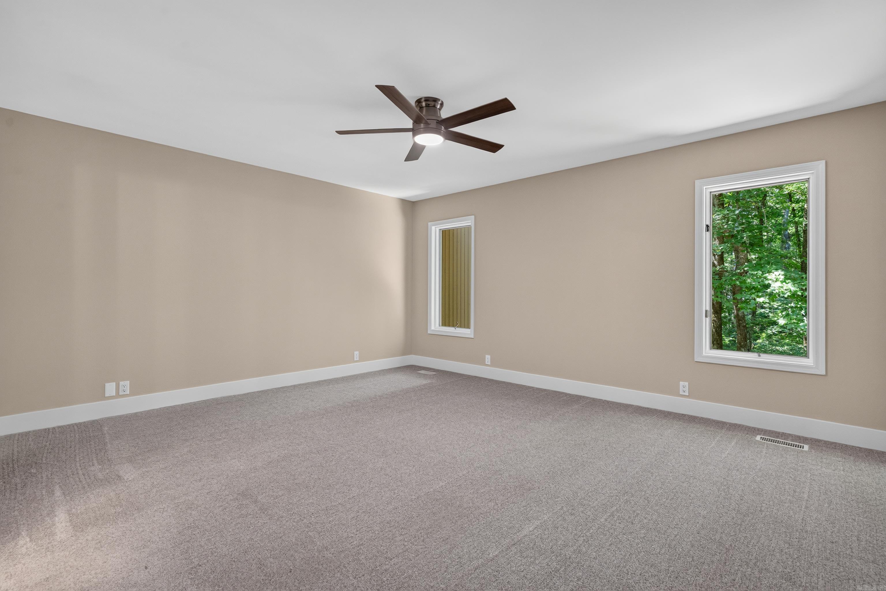12 Emanuel Drive Property Photo 27