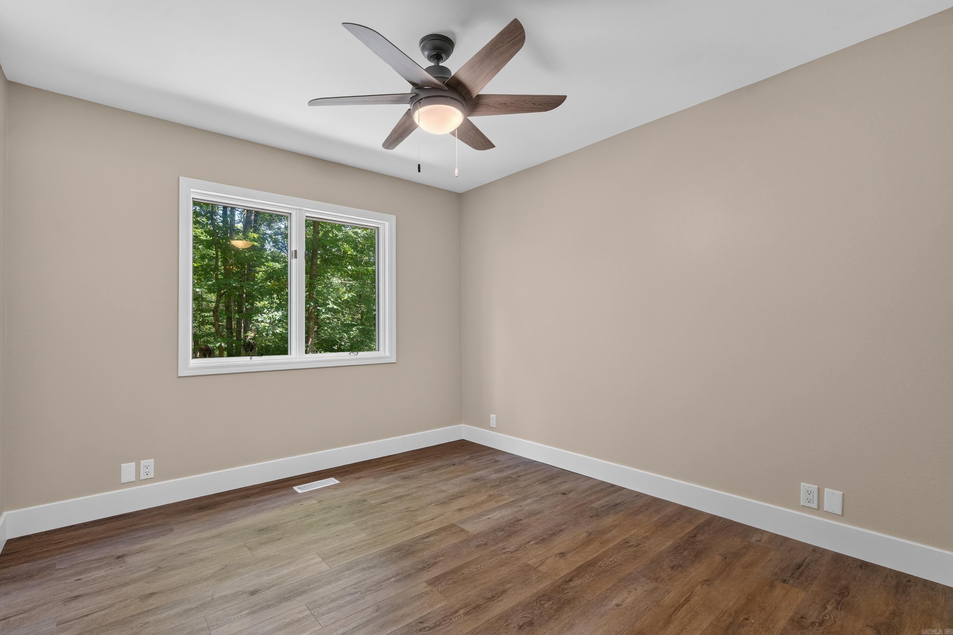 12 Emanuel Drive Property Photo 35