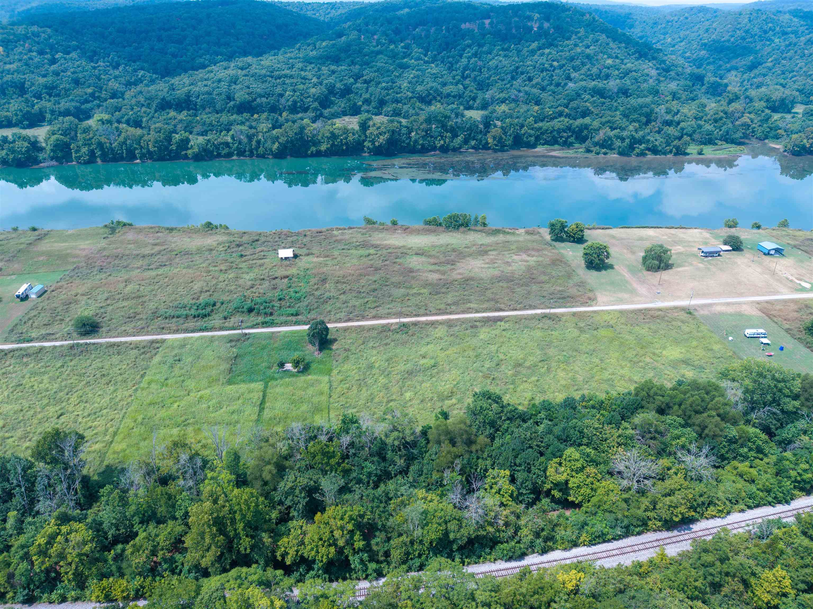 69 White River Run Property Photo 2