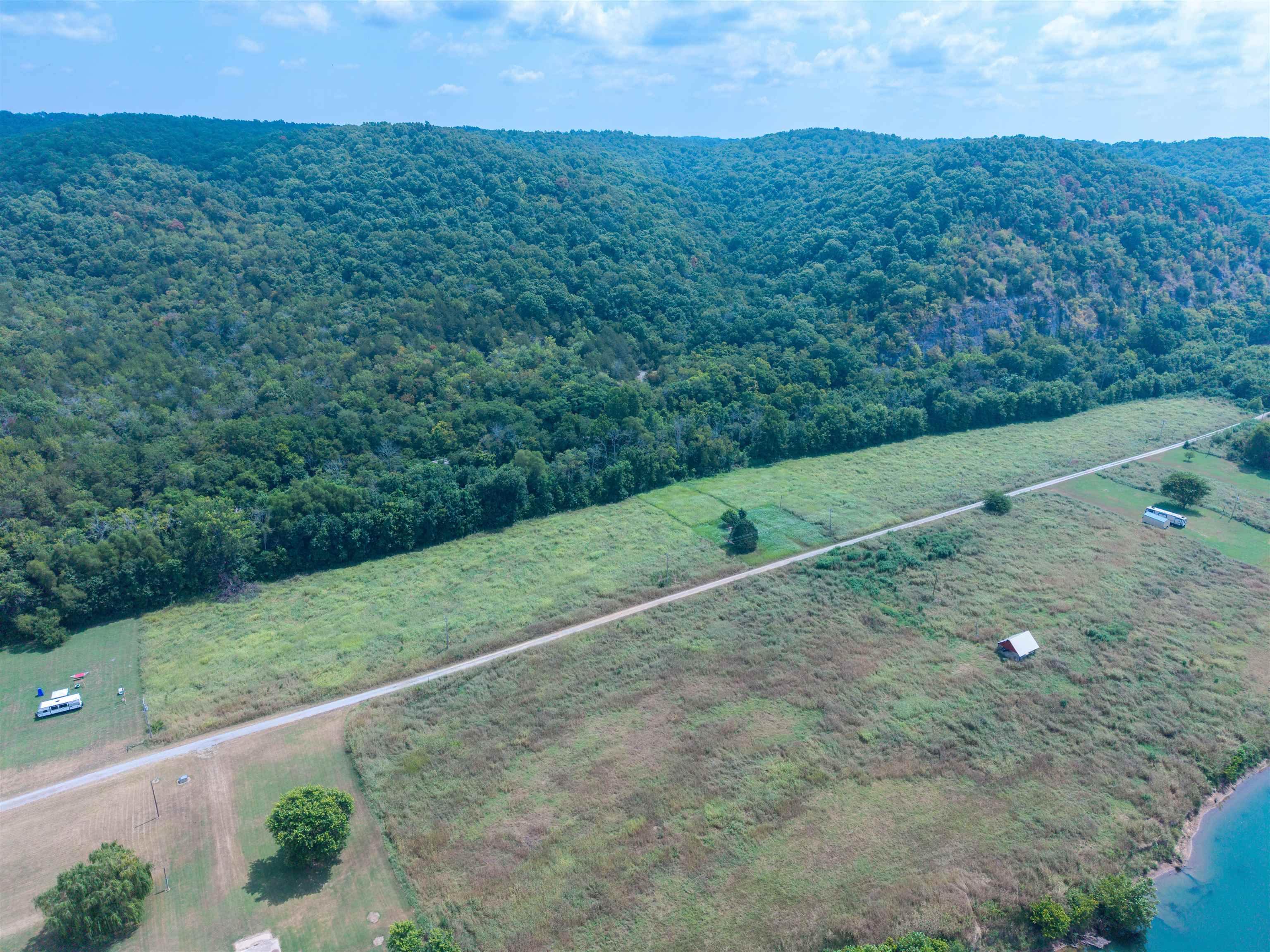 69 White River Run Property Photo 4