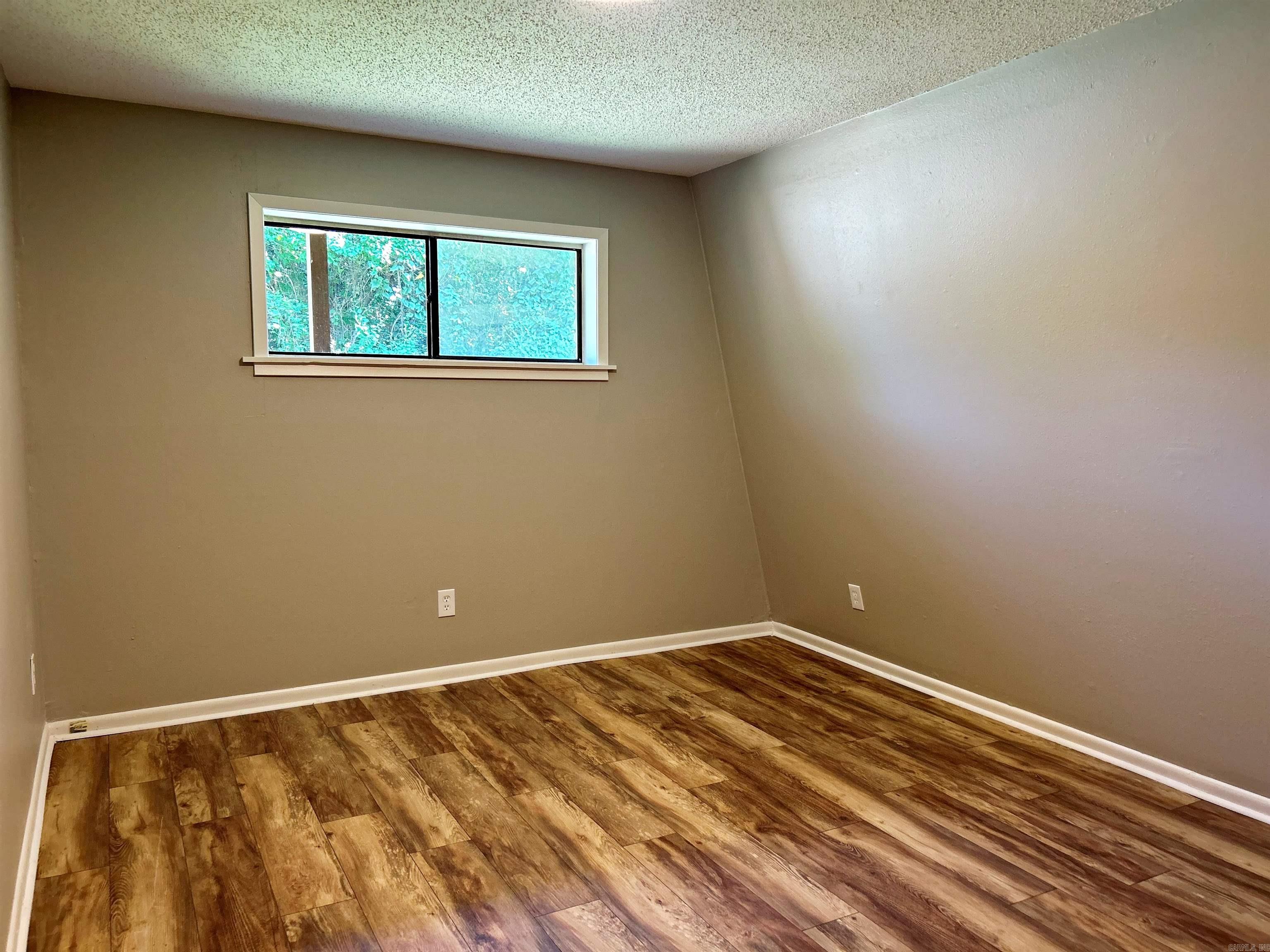 103 Stonegate Court Property Photo 22