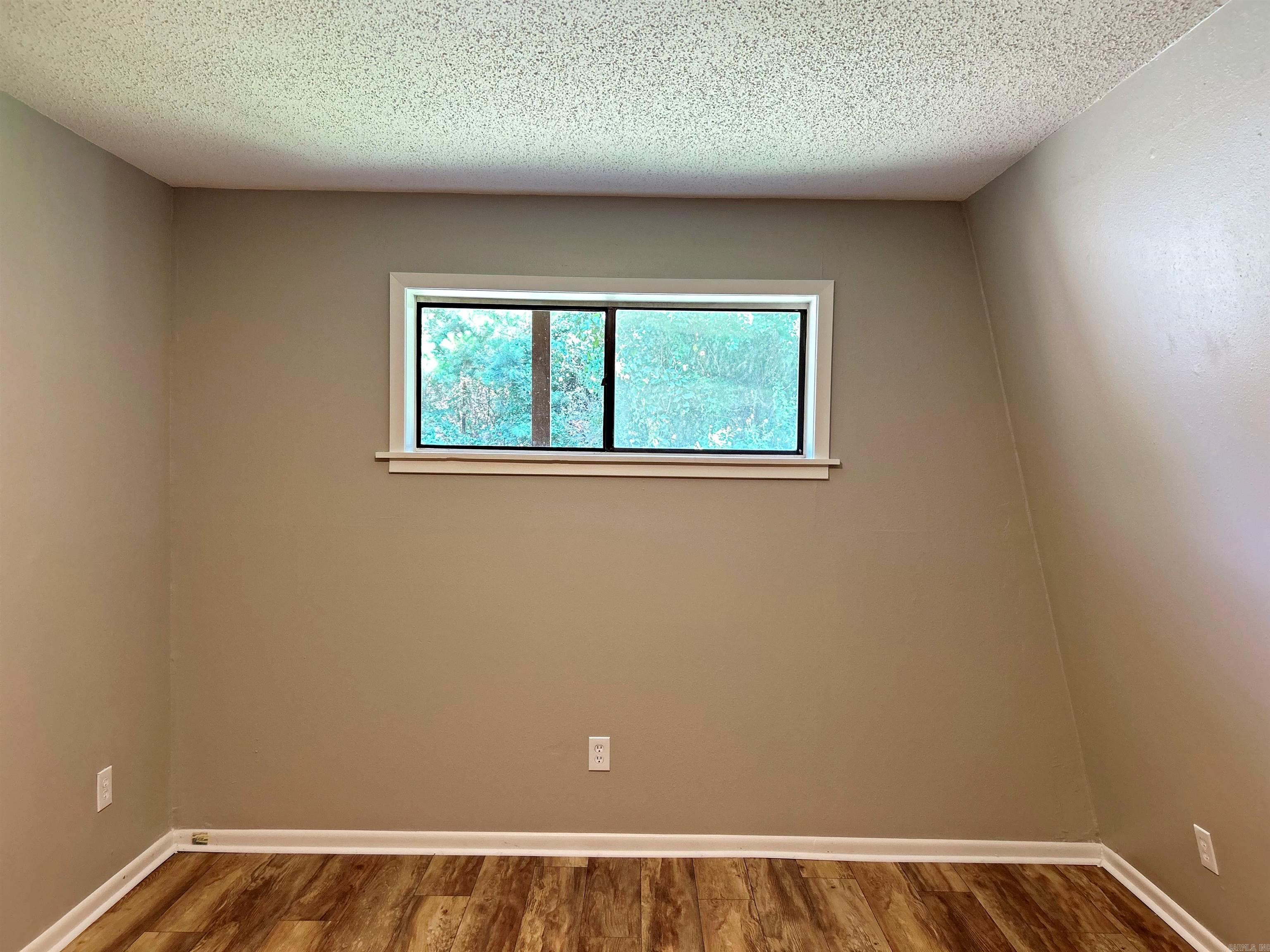 103 Stonegate Court Property Photo 24