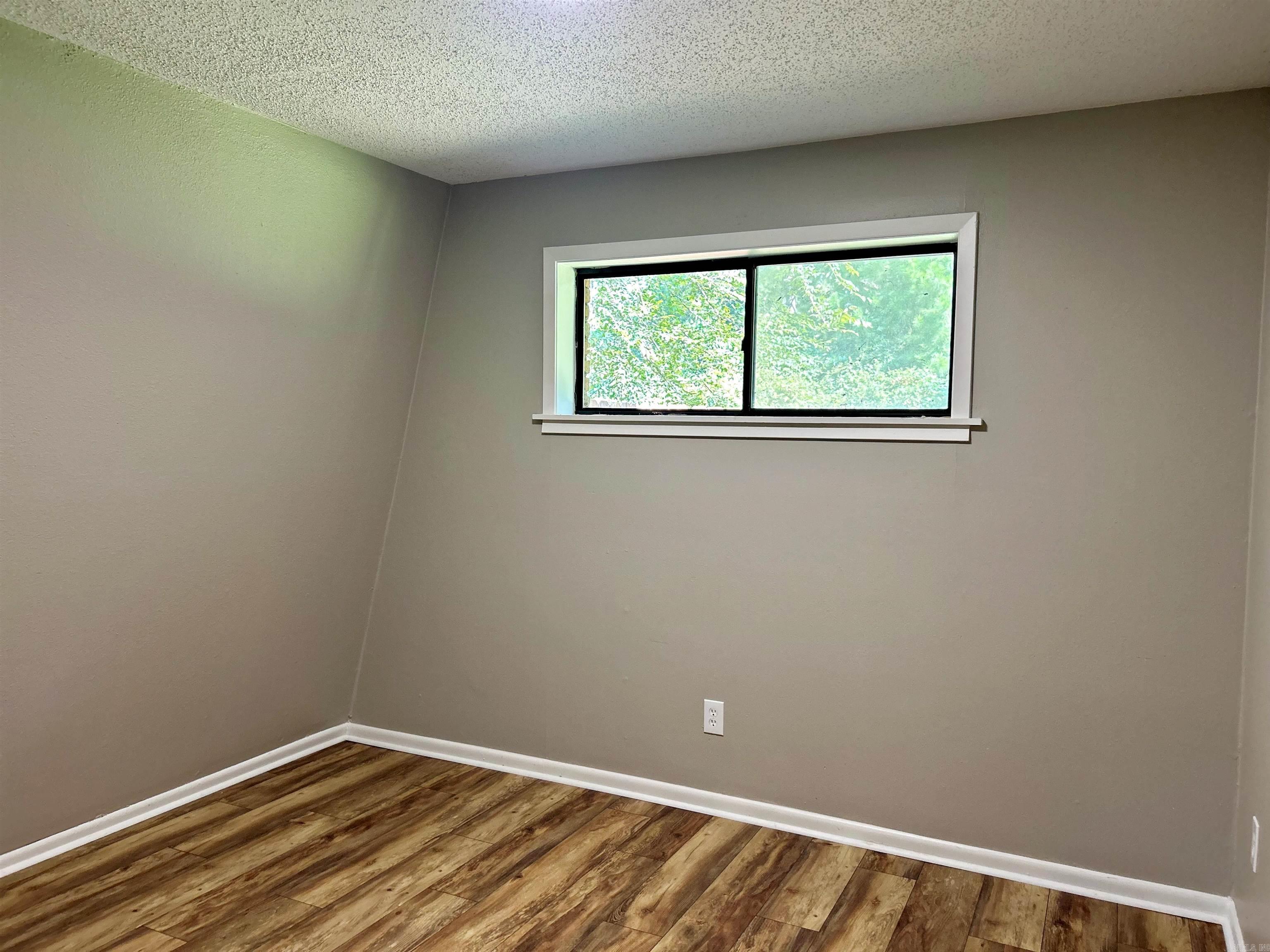 103 Stonegate Court Property Photo 25