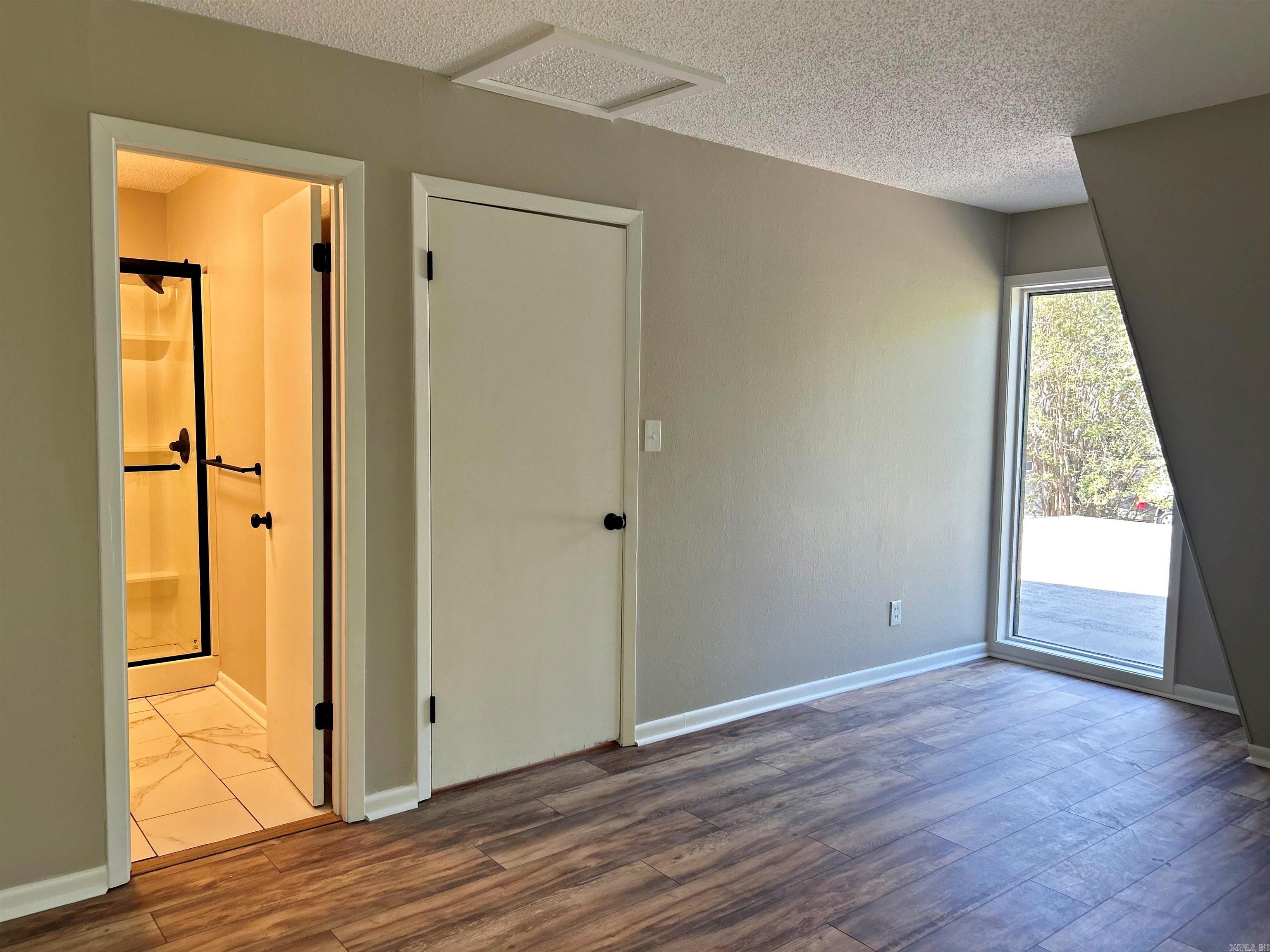 103 Stonegate Court Property Photo 34
