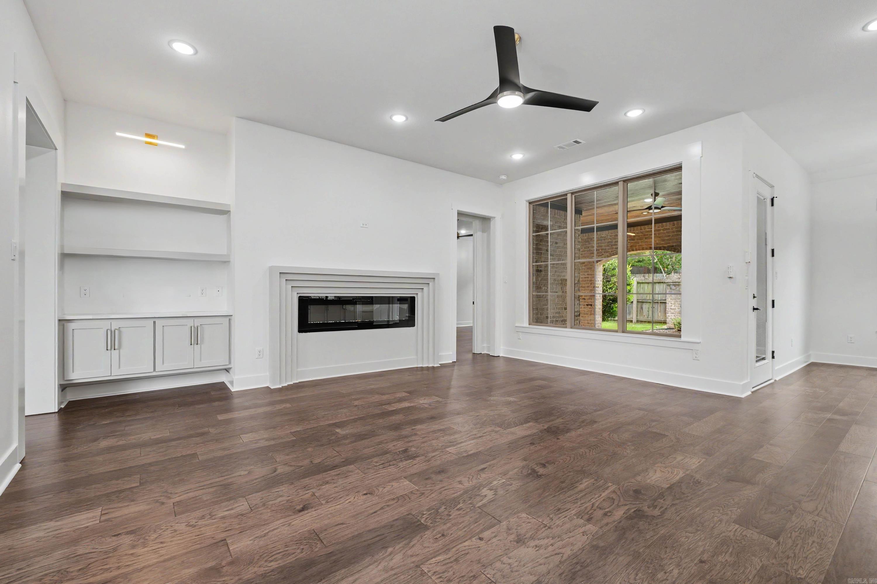19 Tournay Circle Property Photo 8