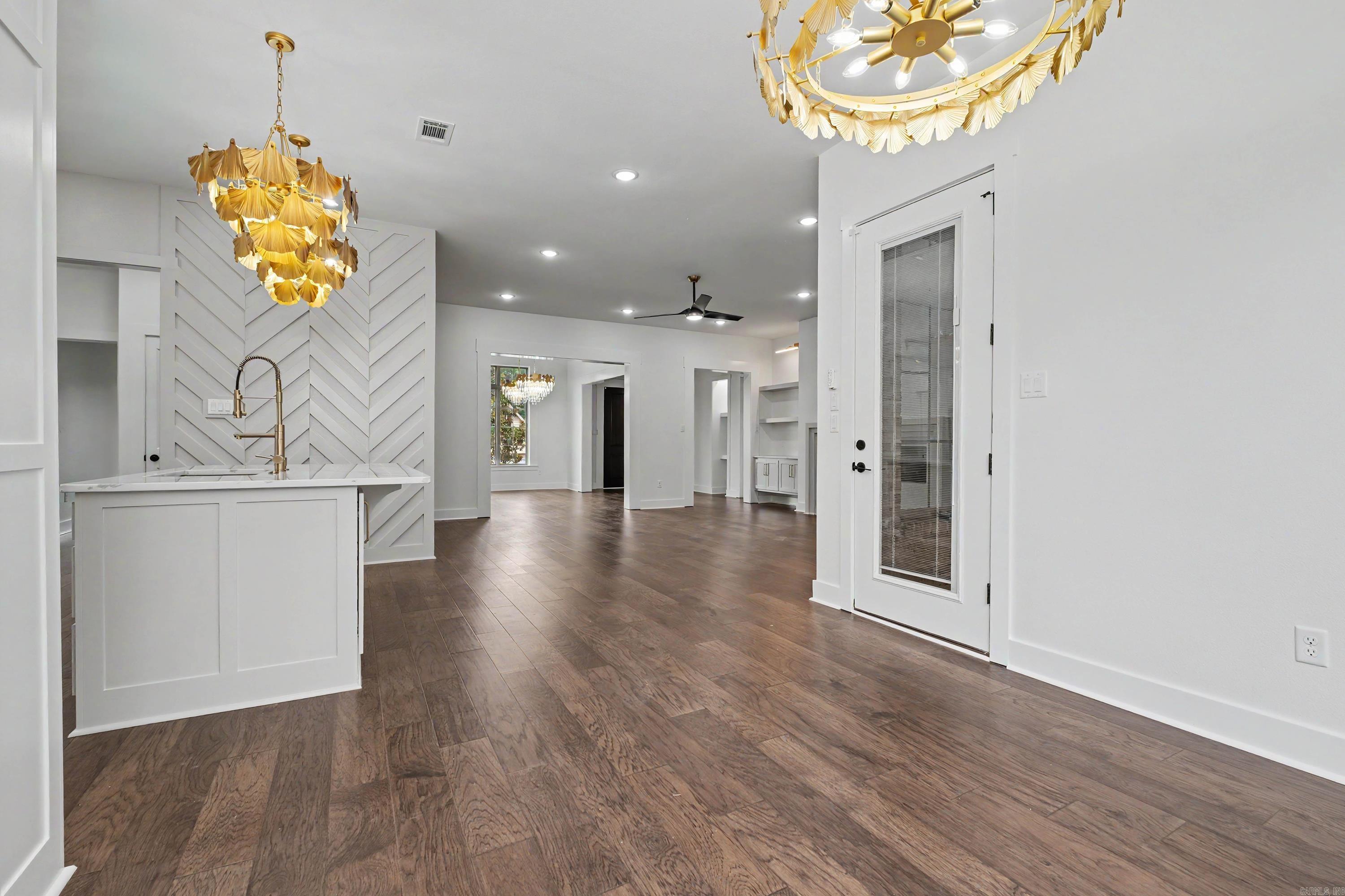 19 Tournay Circle Property Photo 14