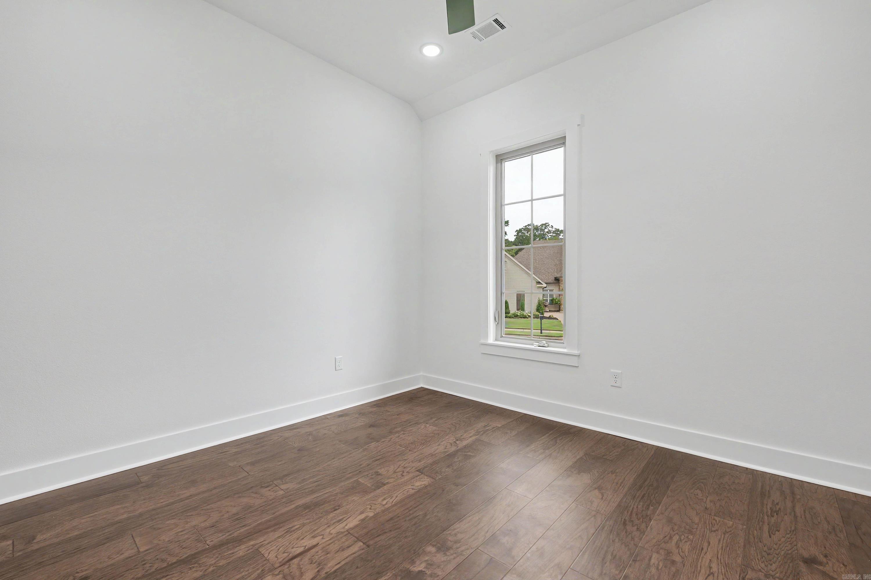 19 Tournay Circle Property Photo 35