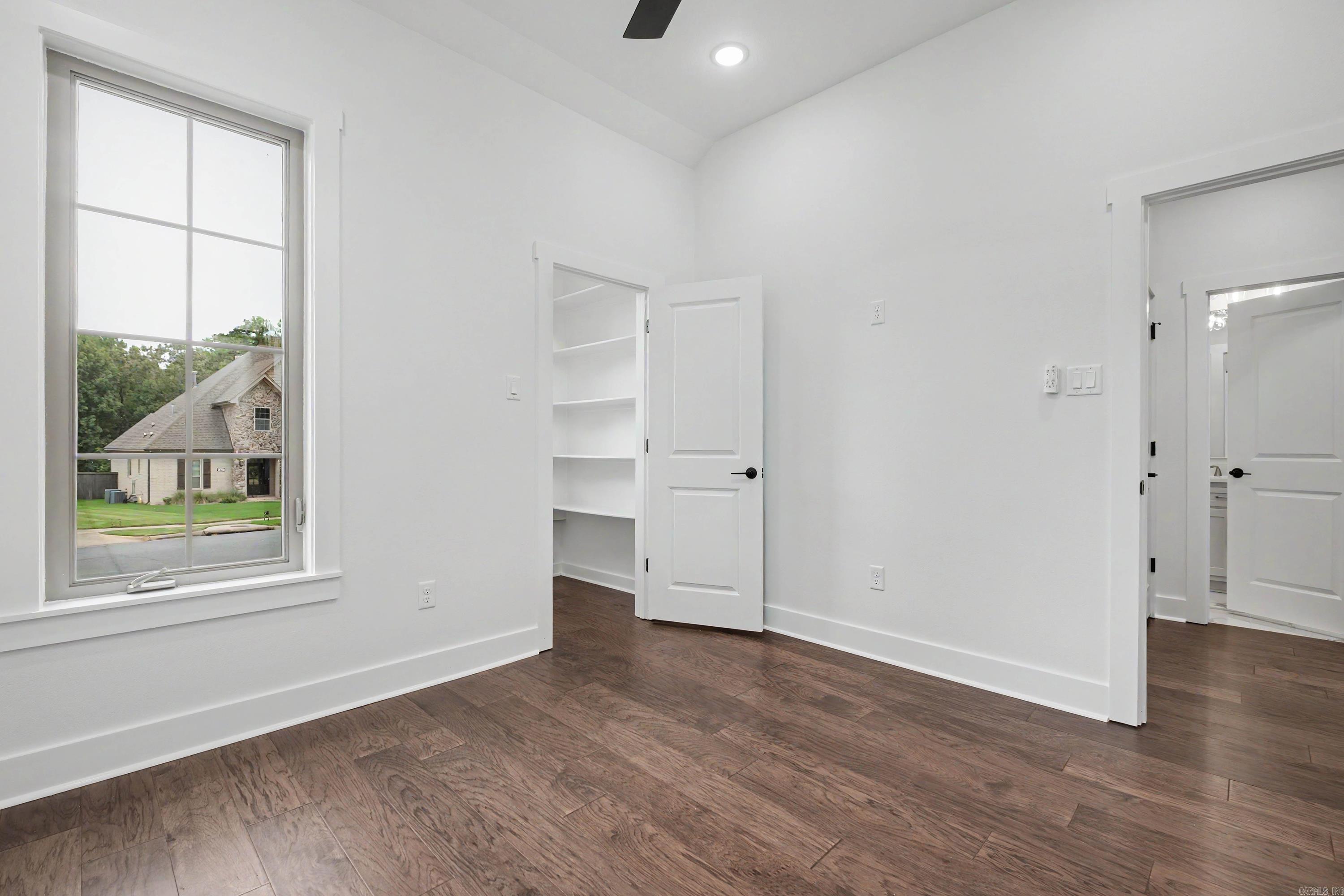 19 Tournay Circle Property Photo 40