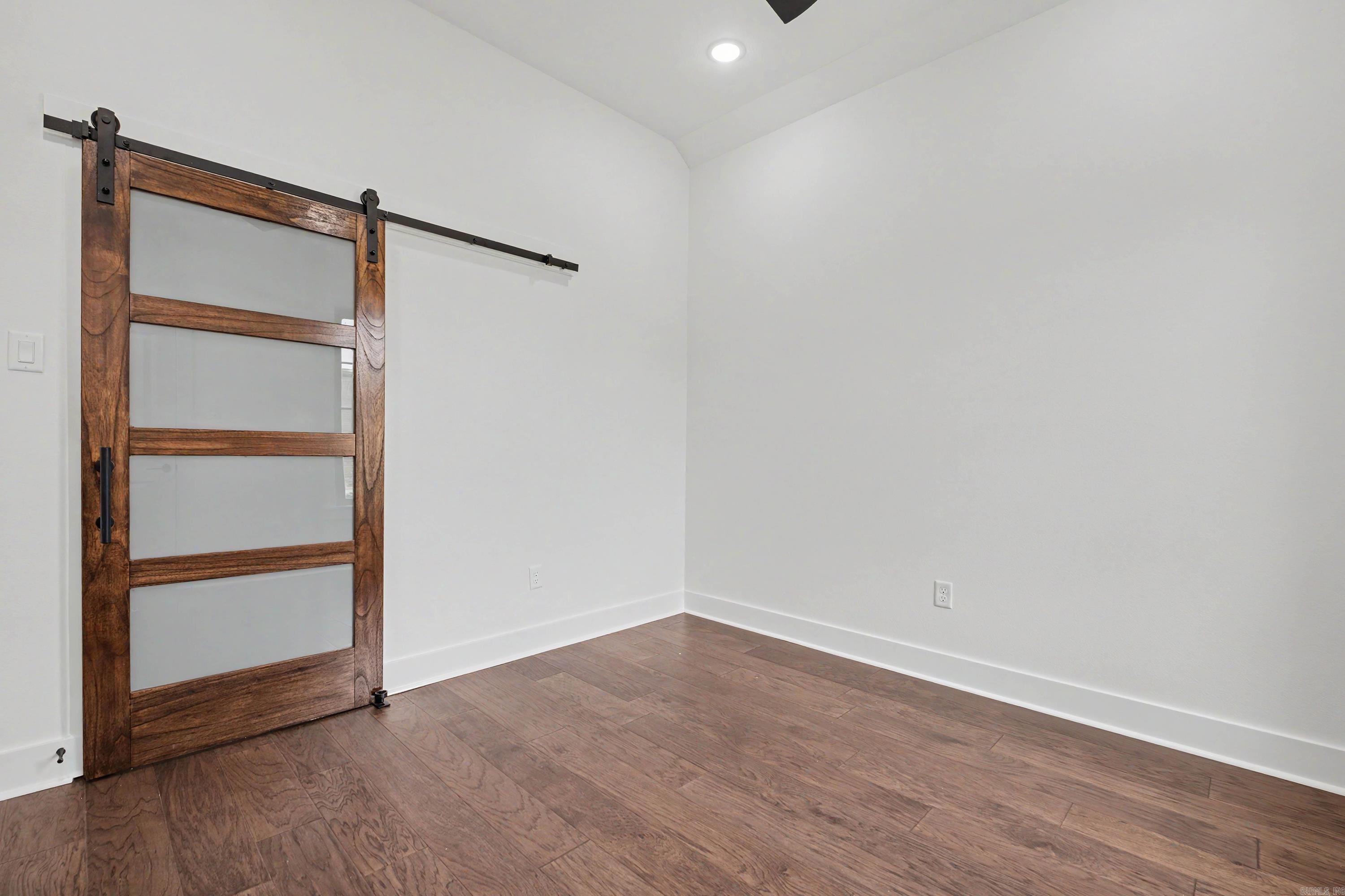 19 Tournay Circle Property Photo 41