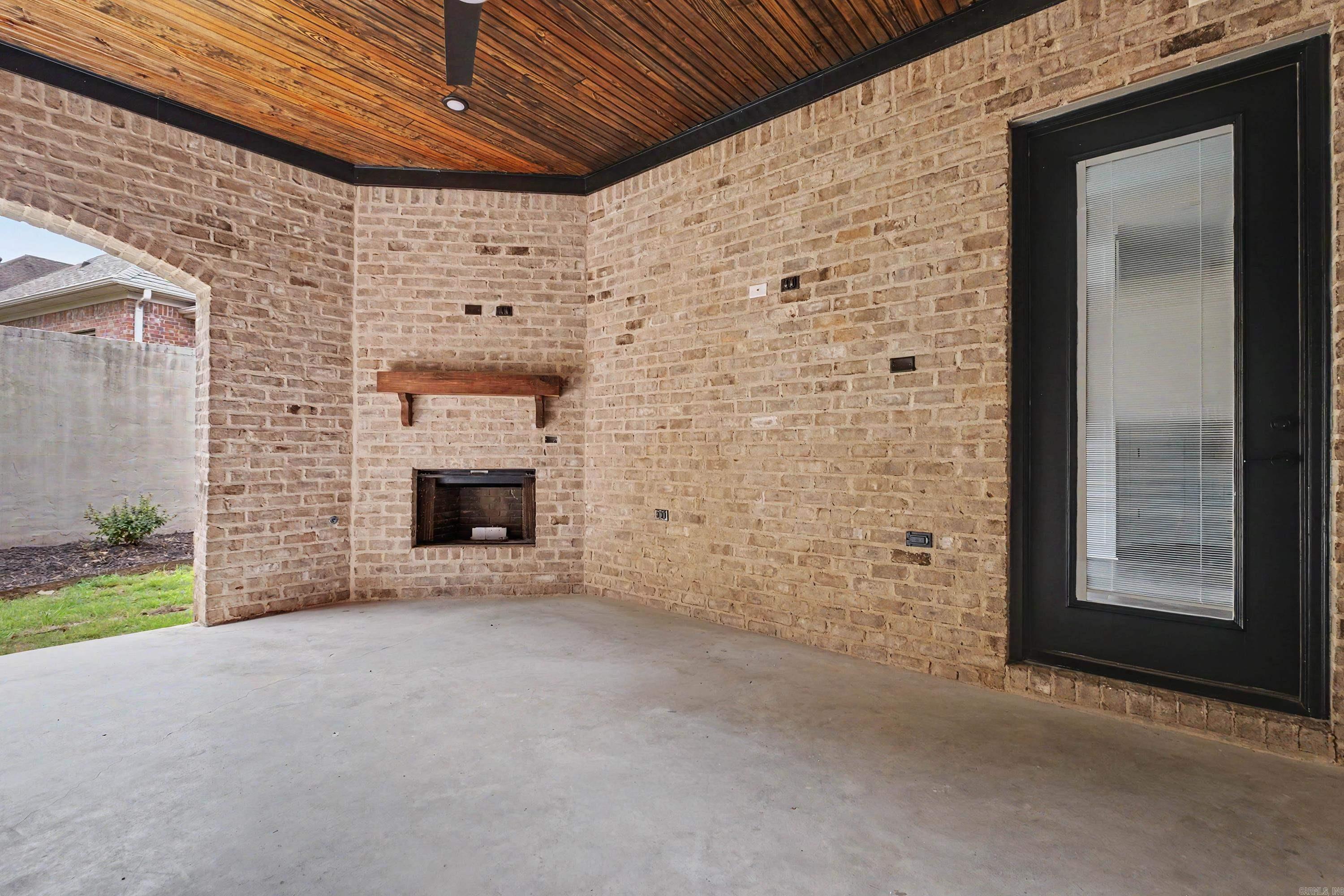 19 Tournay Circle Property Photo 46