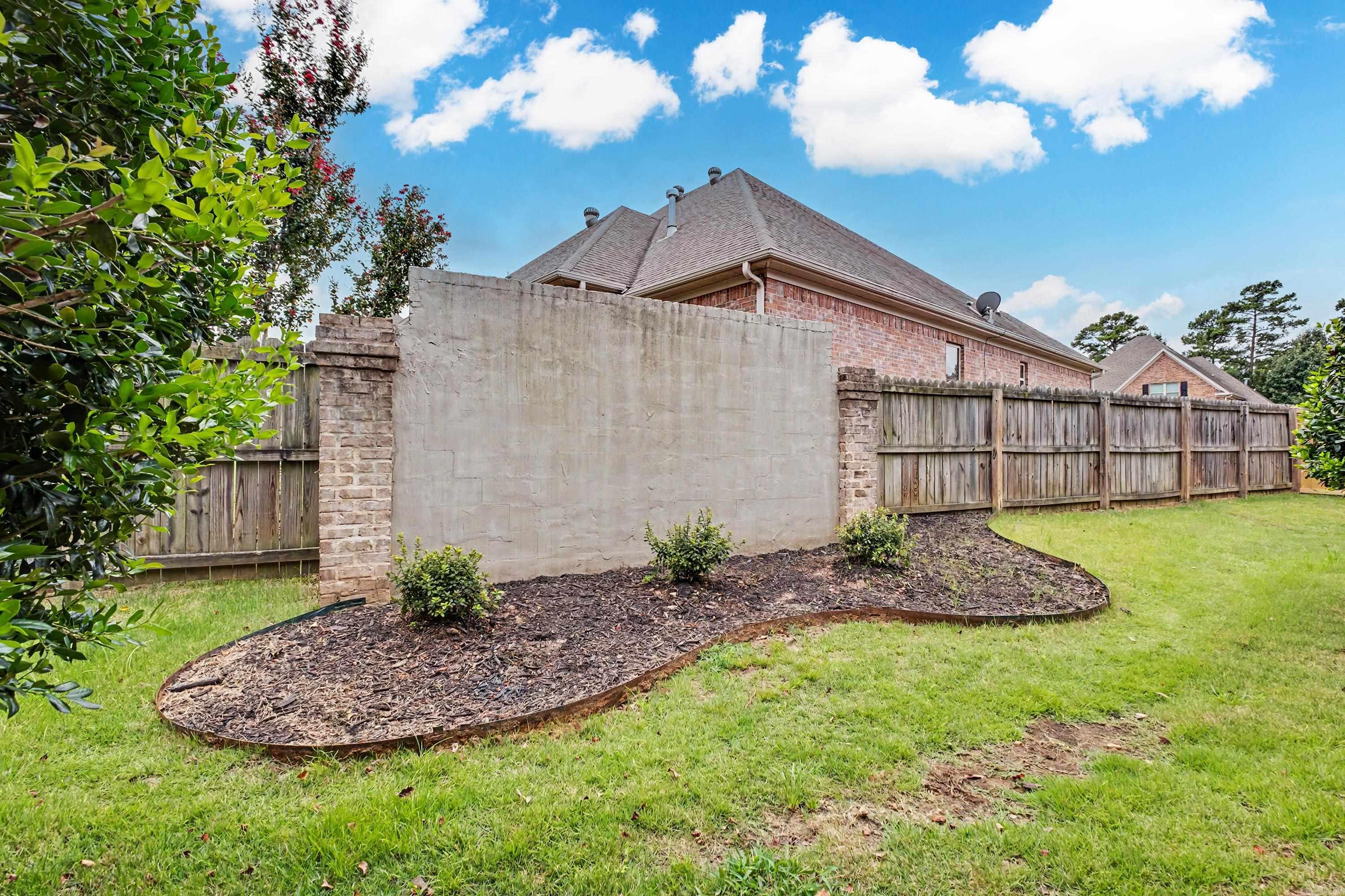 19 Tournay Circle Property Photo 47