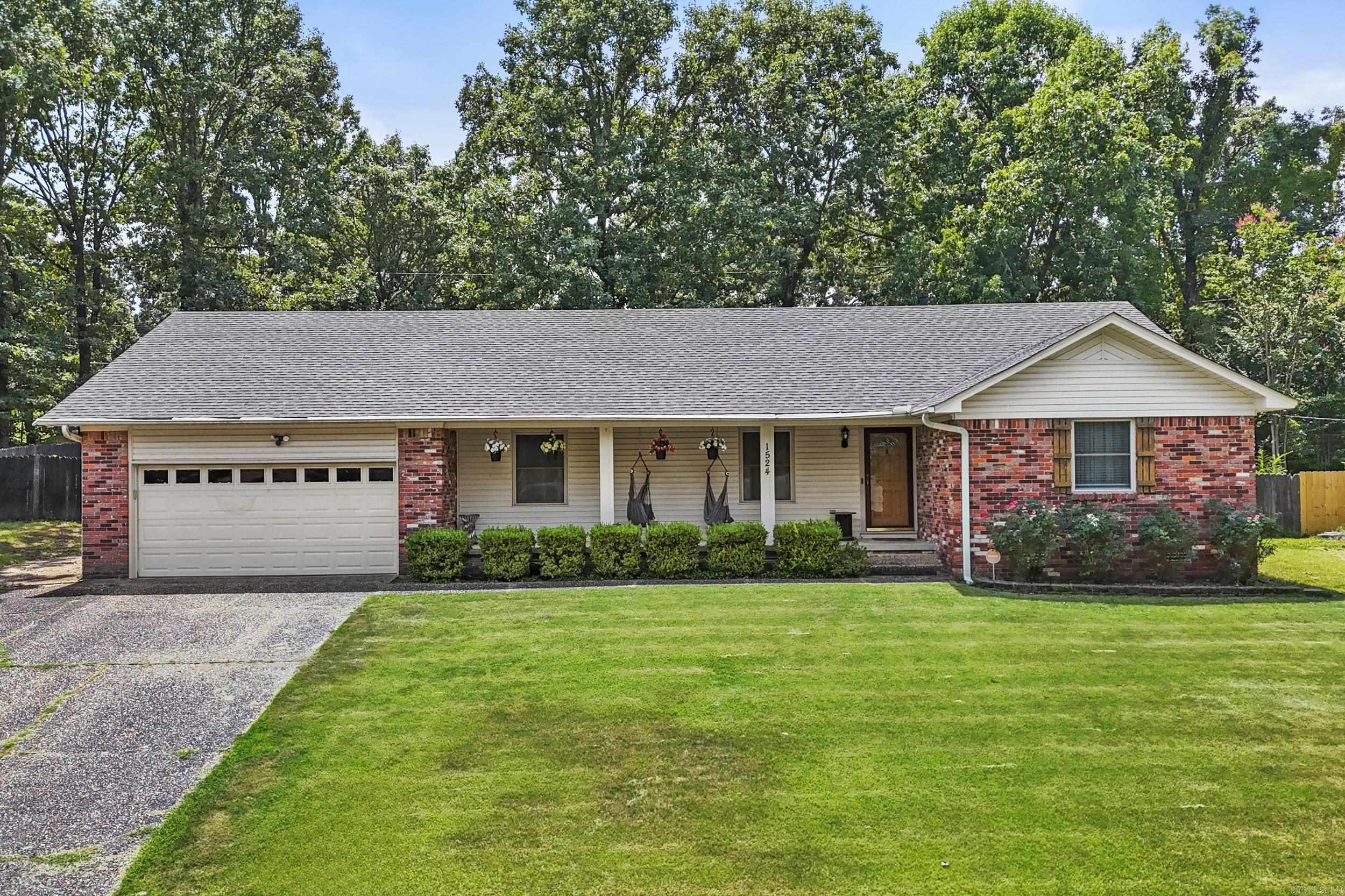 1524 Circledale Road Property Photo 1