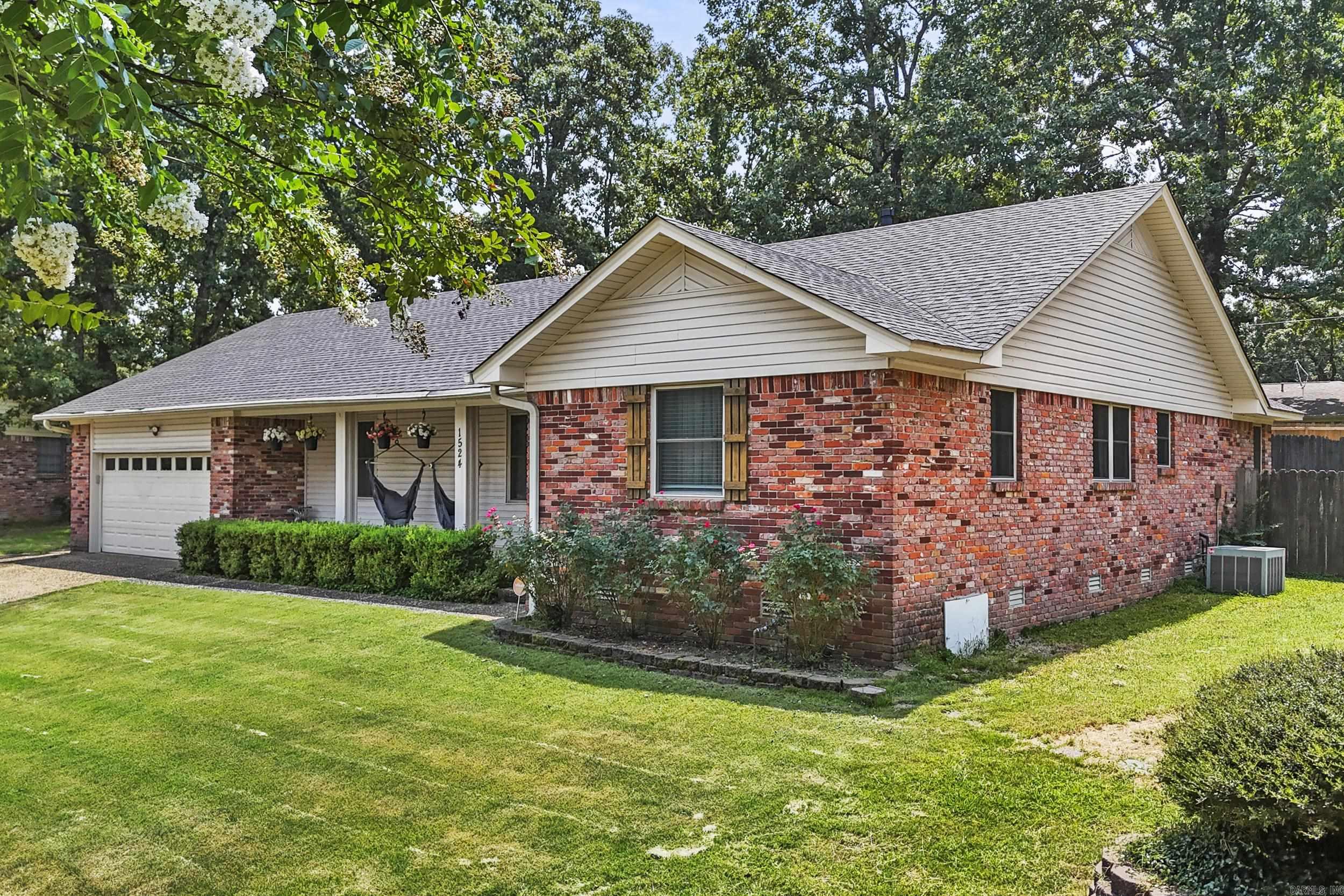 1524 Circledale Road Property Photo 3