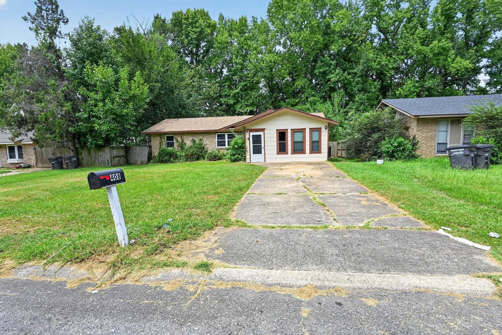 408 Overland Trail Property Photo 8