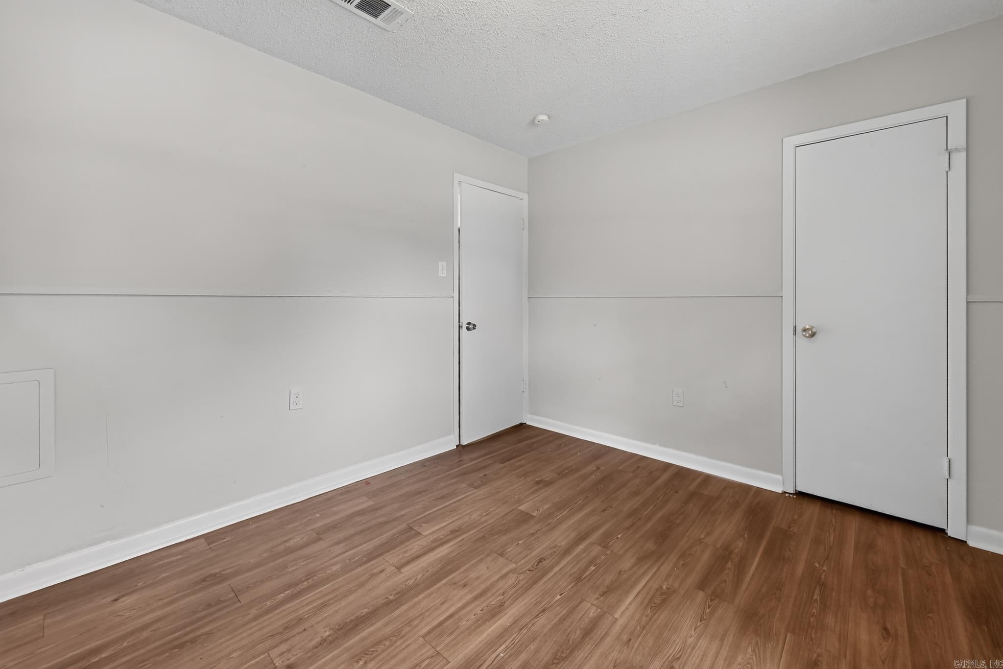 408 Overland Trail Property Photo 24