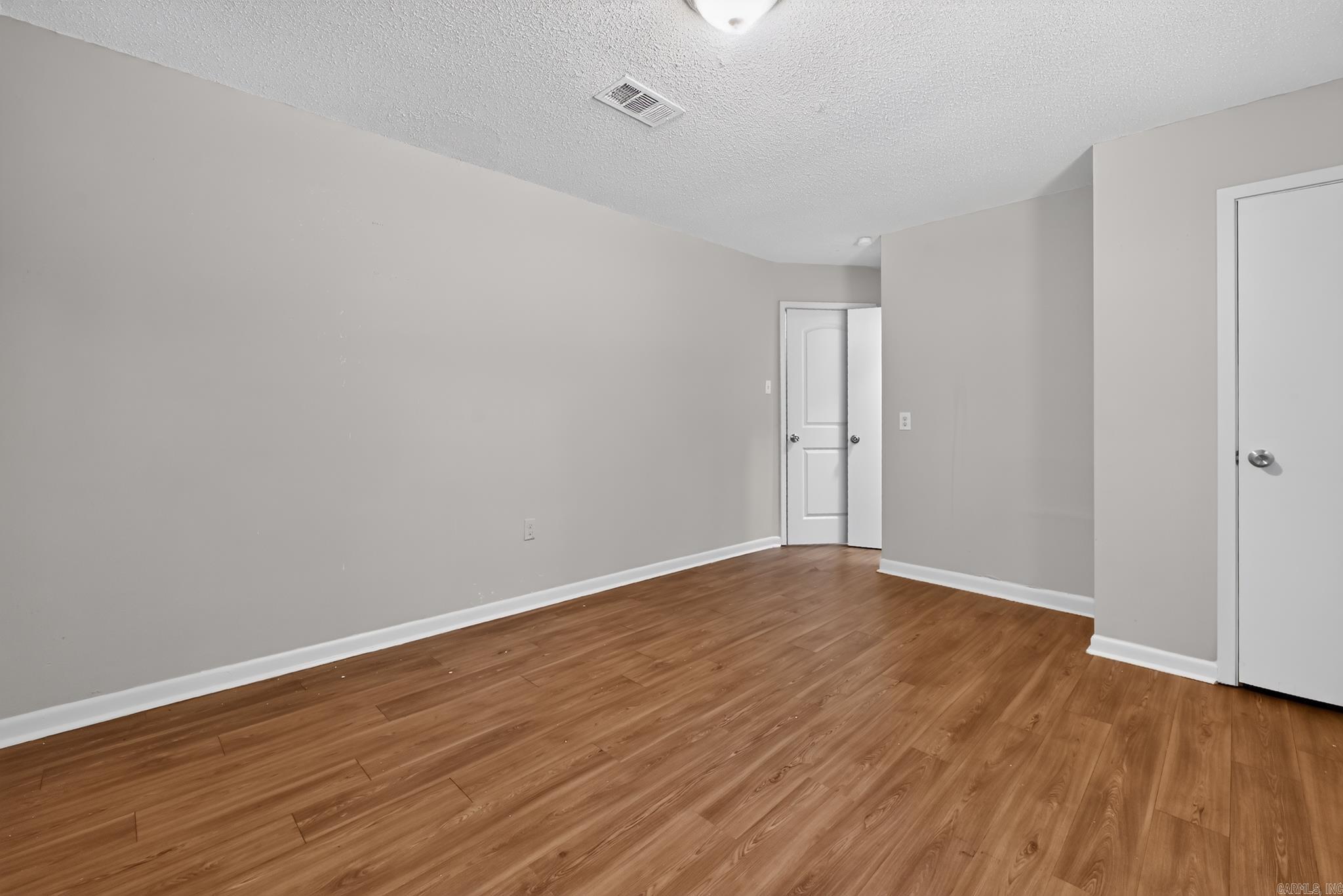 408 Overland Trail Property Photo 30