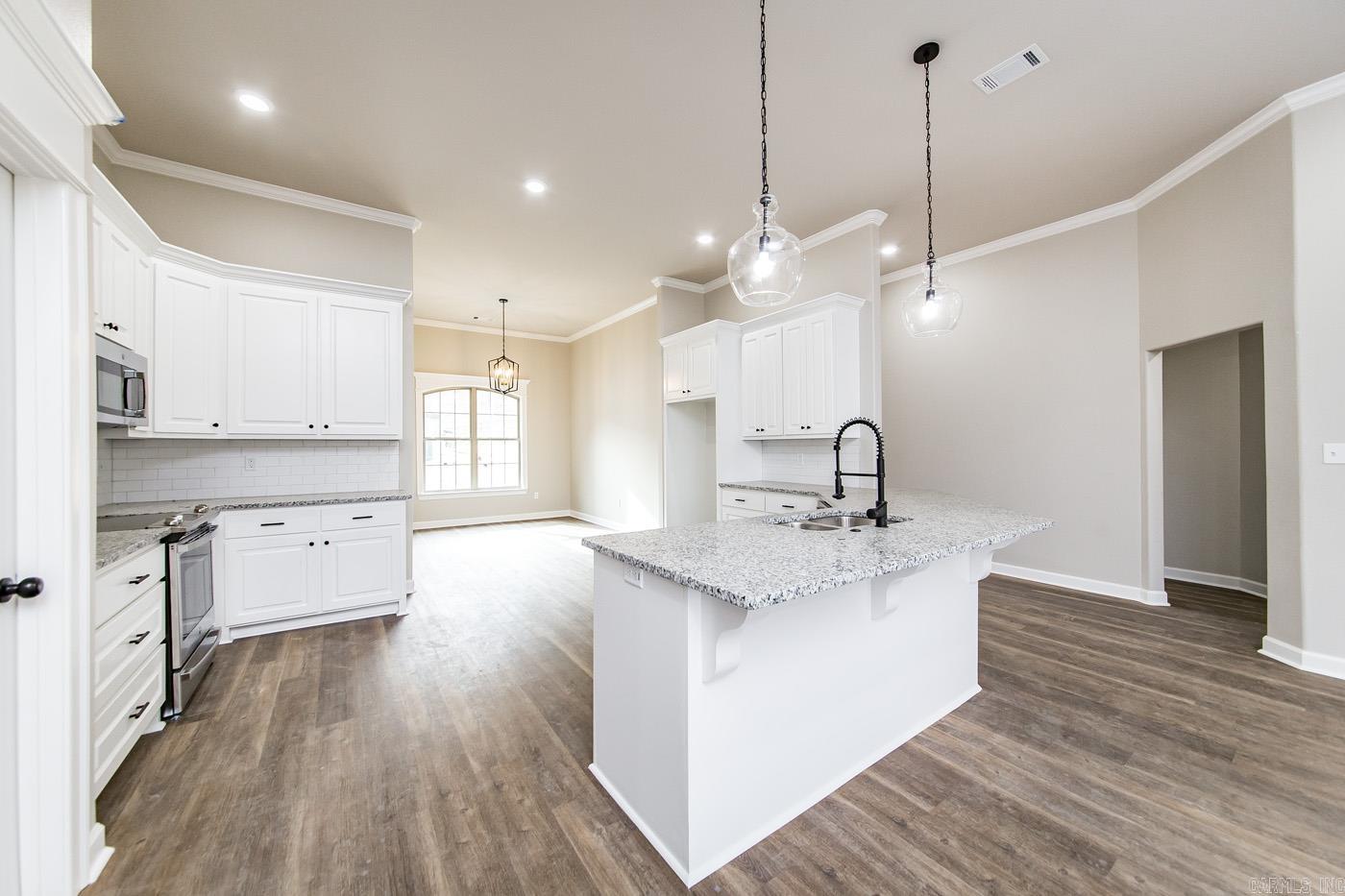 17304 Hollow Pine Drive Property Photo 8