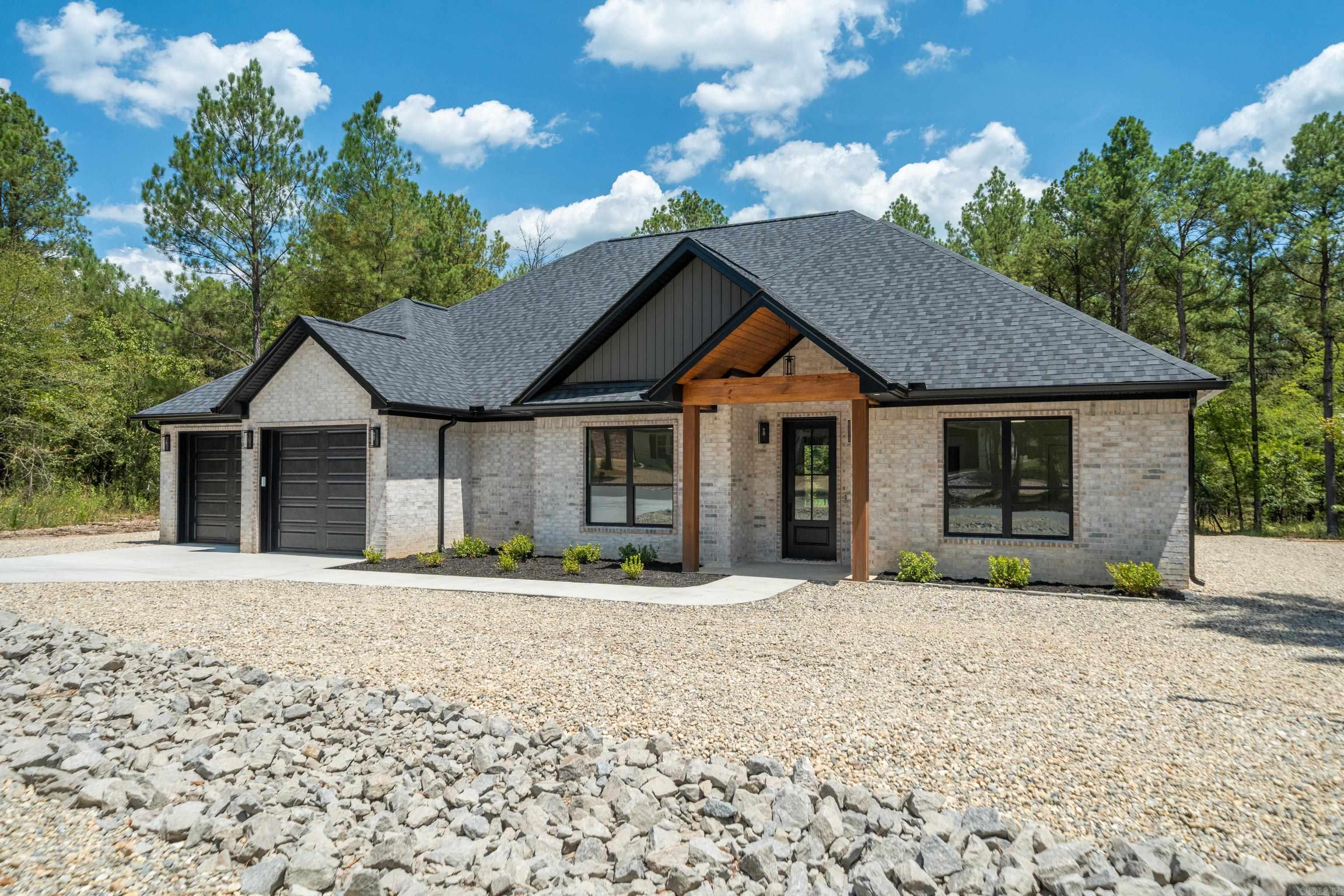 123 Elcano Property Photo 1