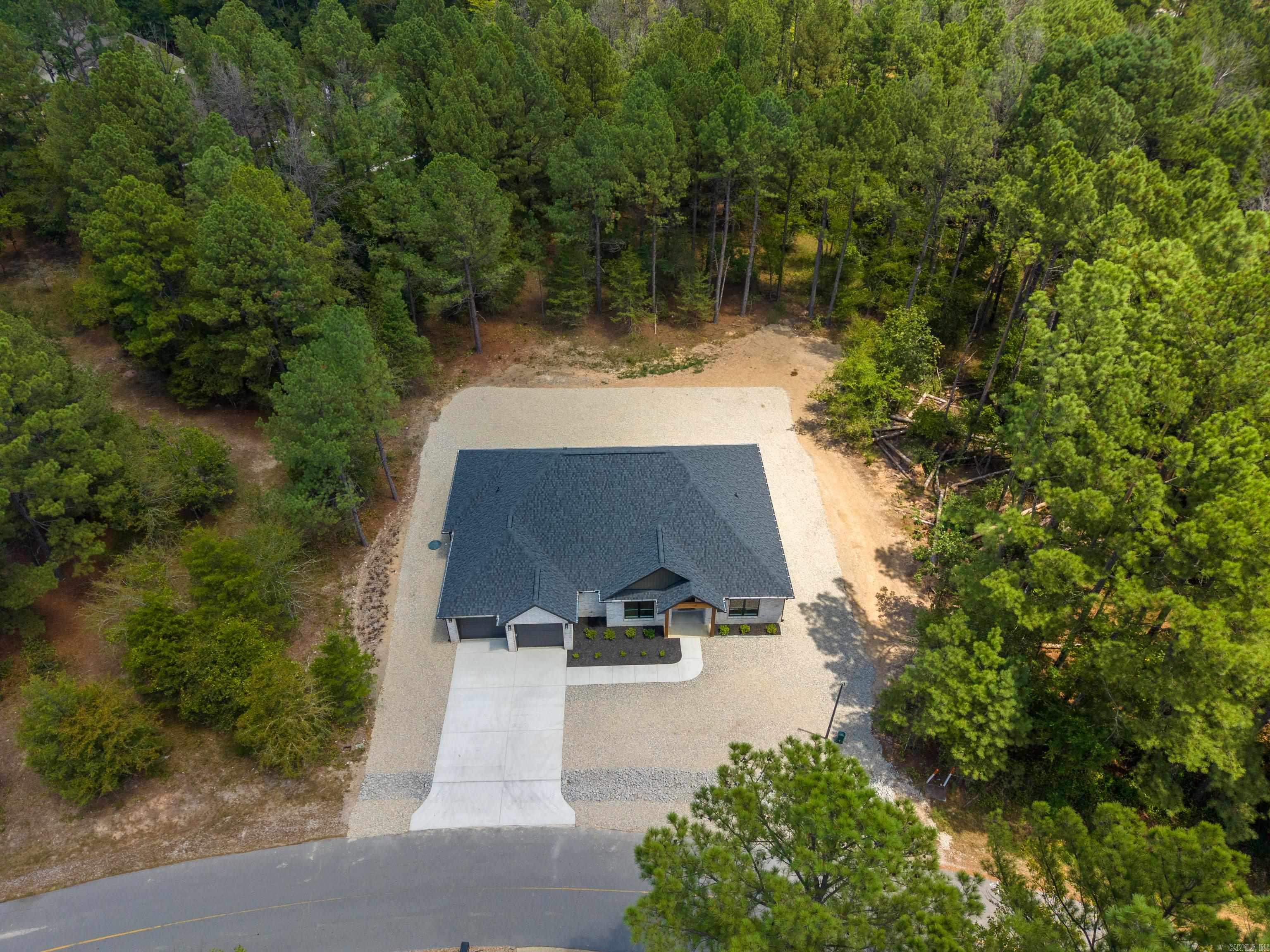123 Elcano Property Photo 4