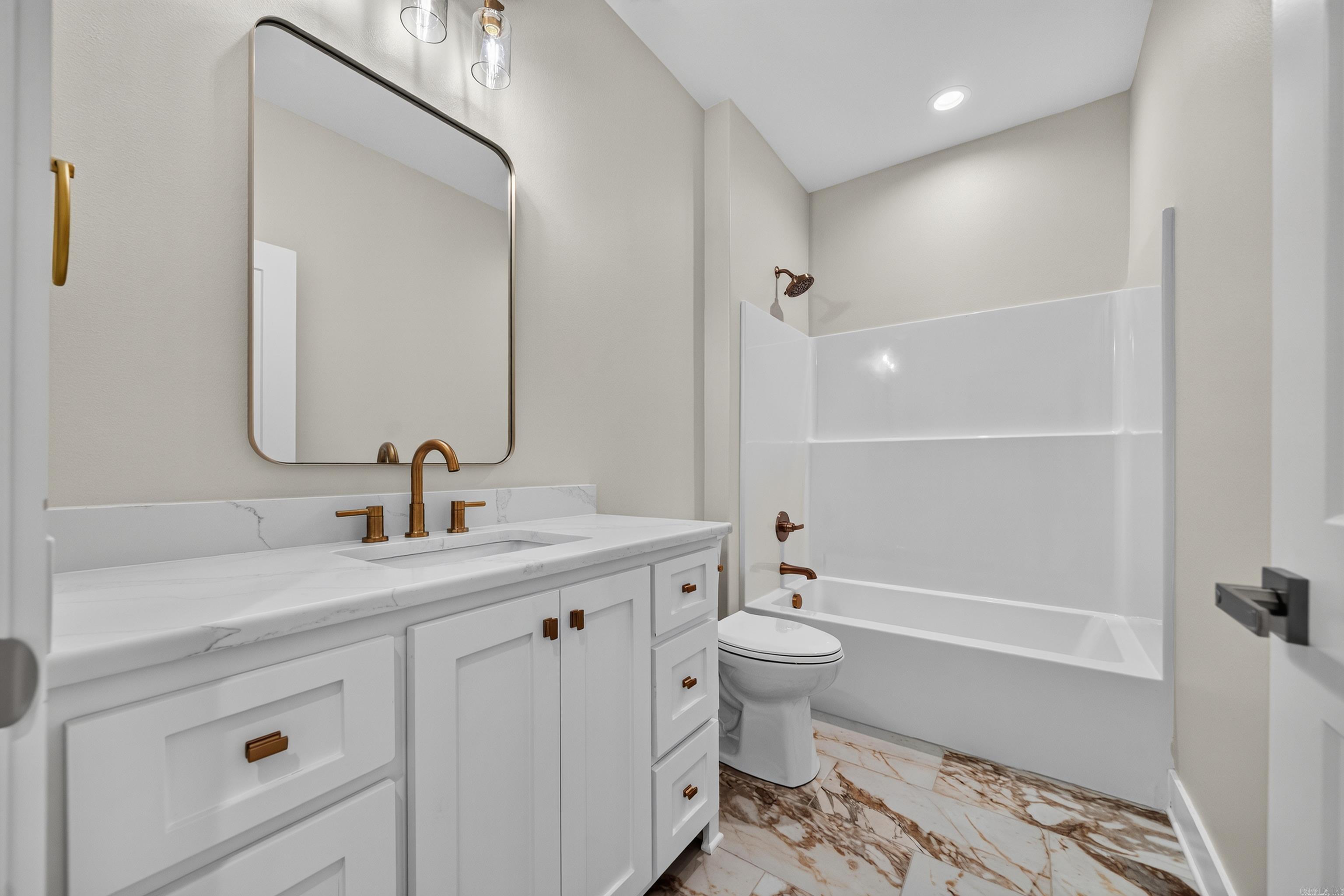 123 Elcano Property Photo 38
