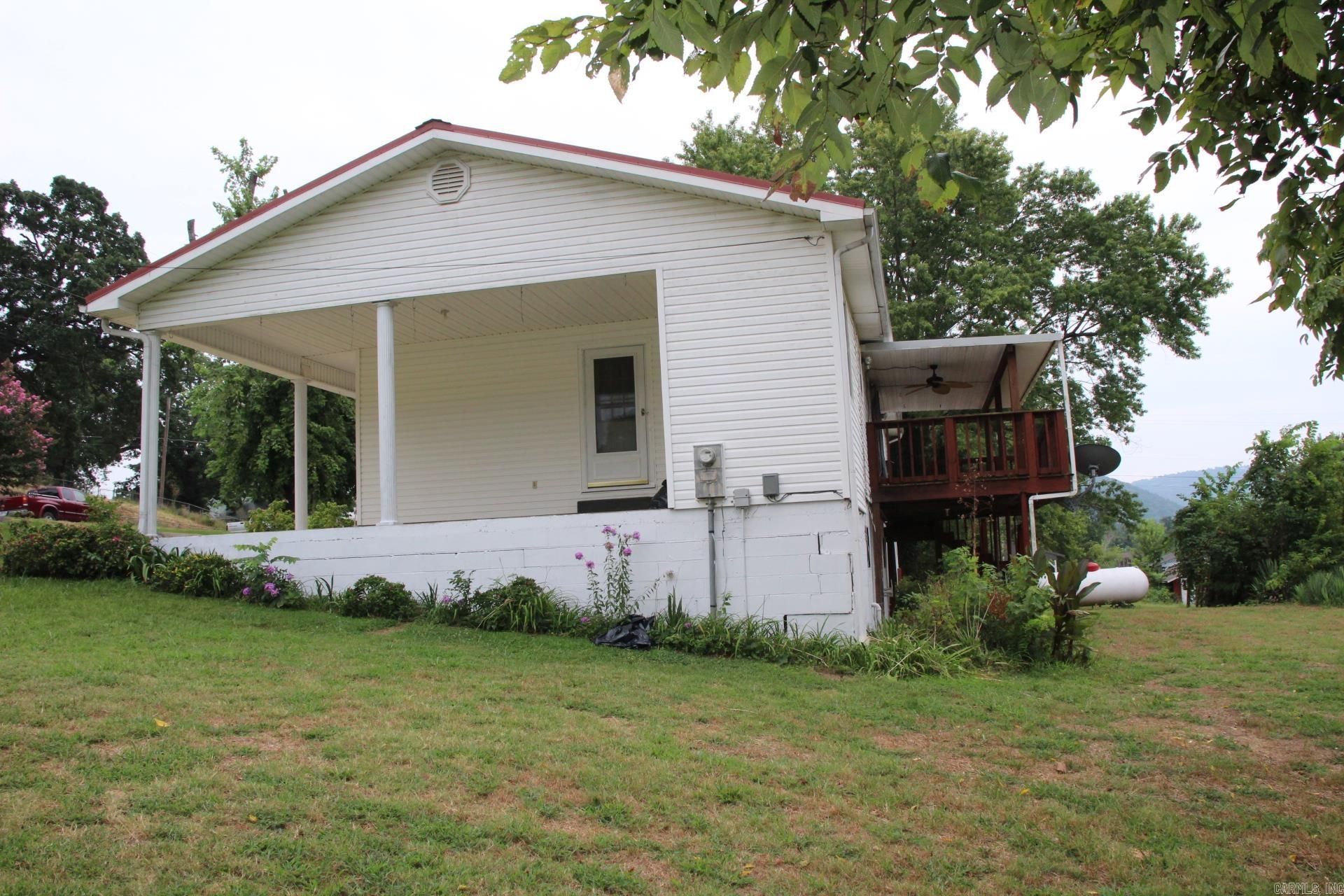 402 Canaan Road Property Photo 4