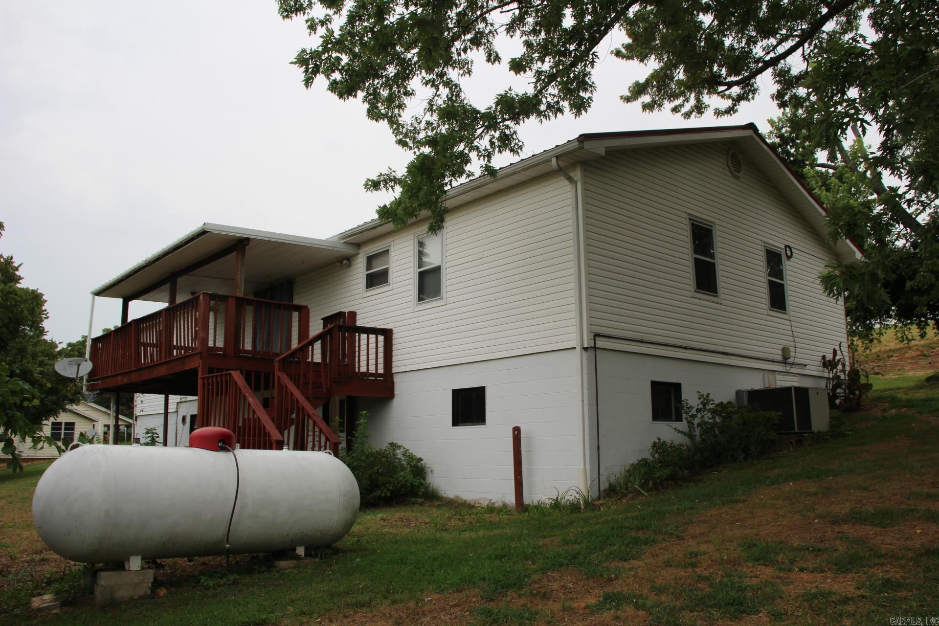 402 Canaan Road Property Photo 6