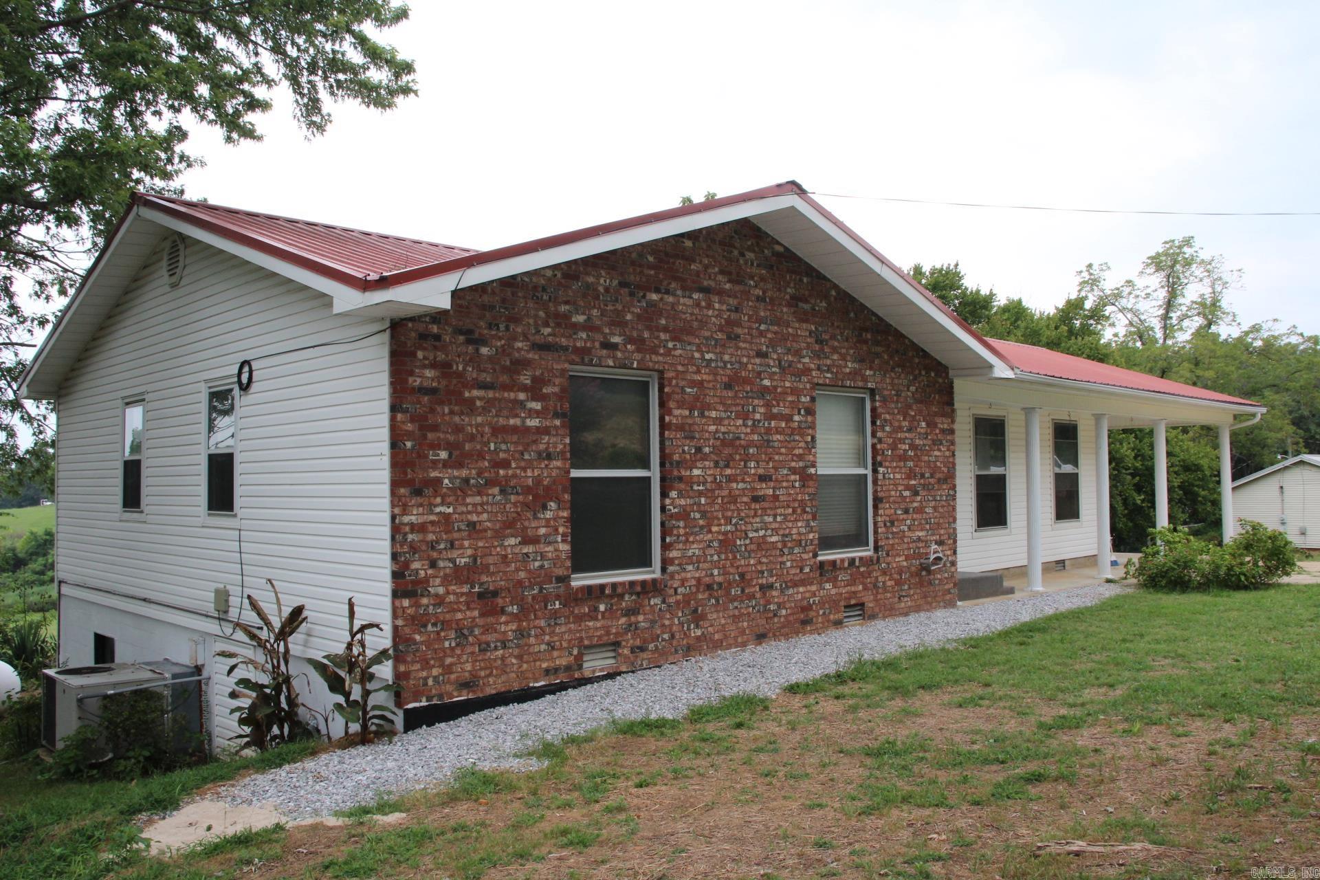 402 Canaan Road Property Photo 7